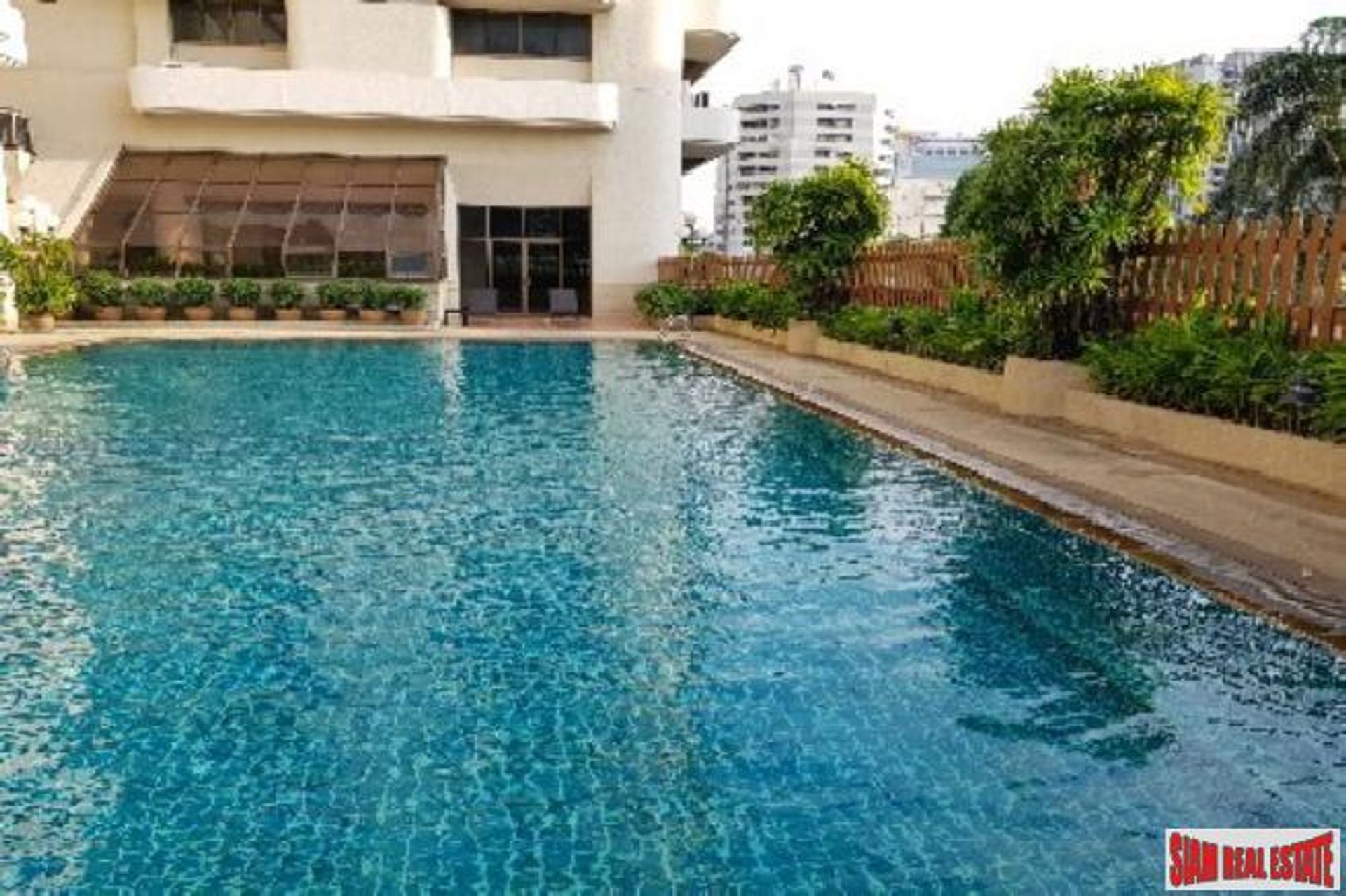 Condominium in , Krung Thep Maha Nakhon 10877493