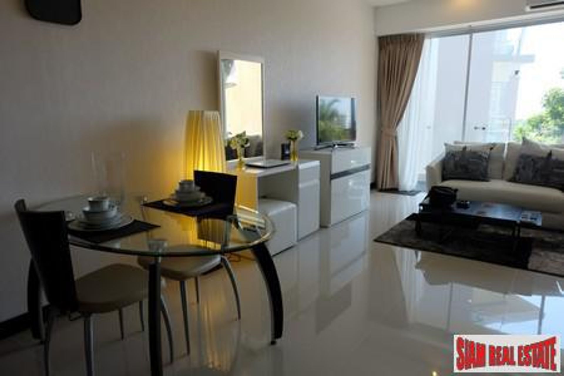 Kondominium dalam Karon, Phuket 10877559