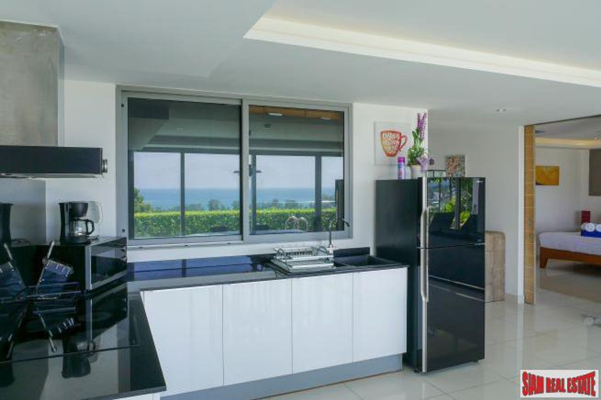 Condominium in Karon, Phuket 10877612