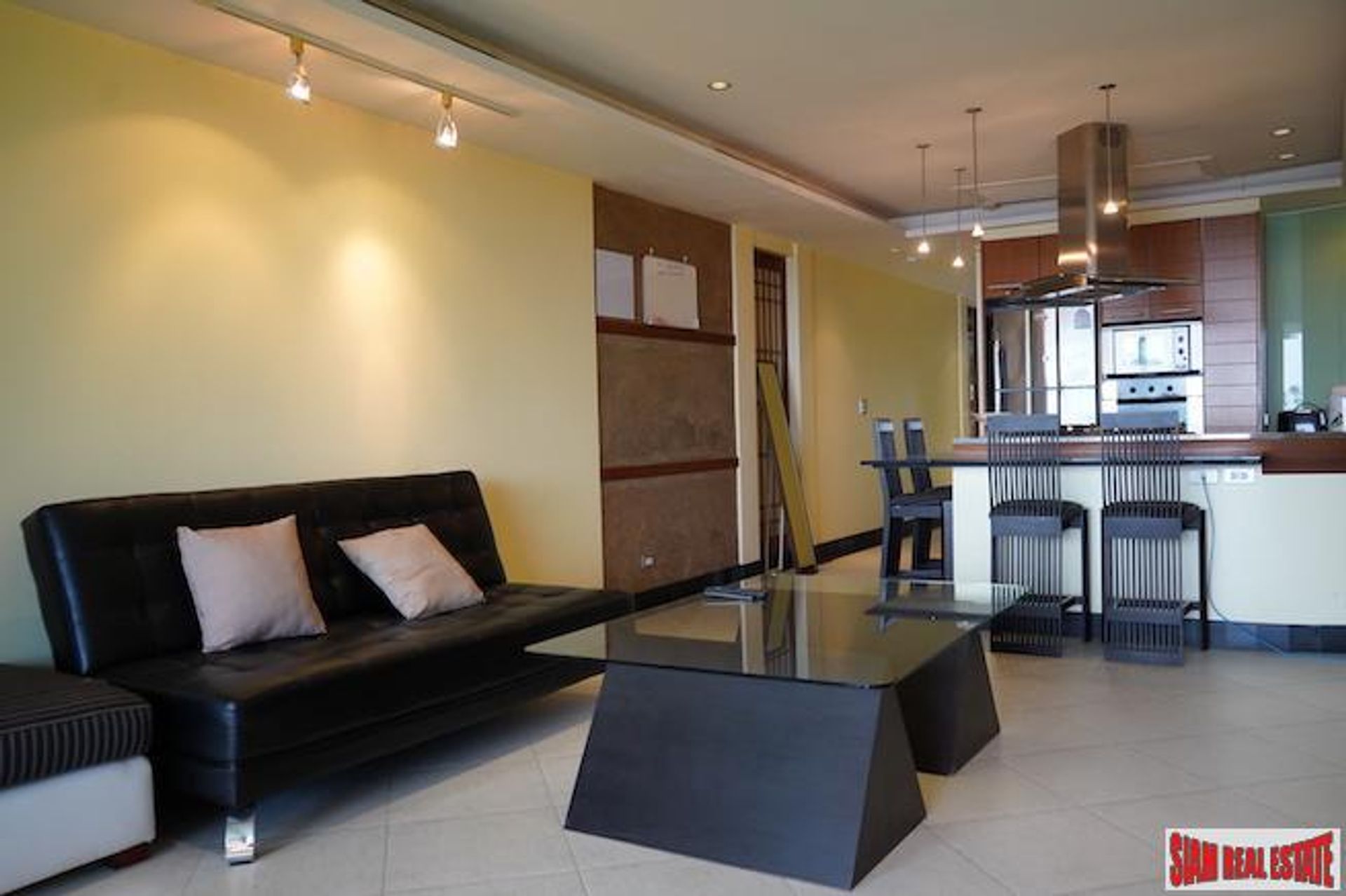 Condominium in Ban Kata, Phuket 10877631