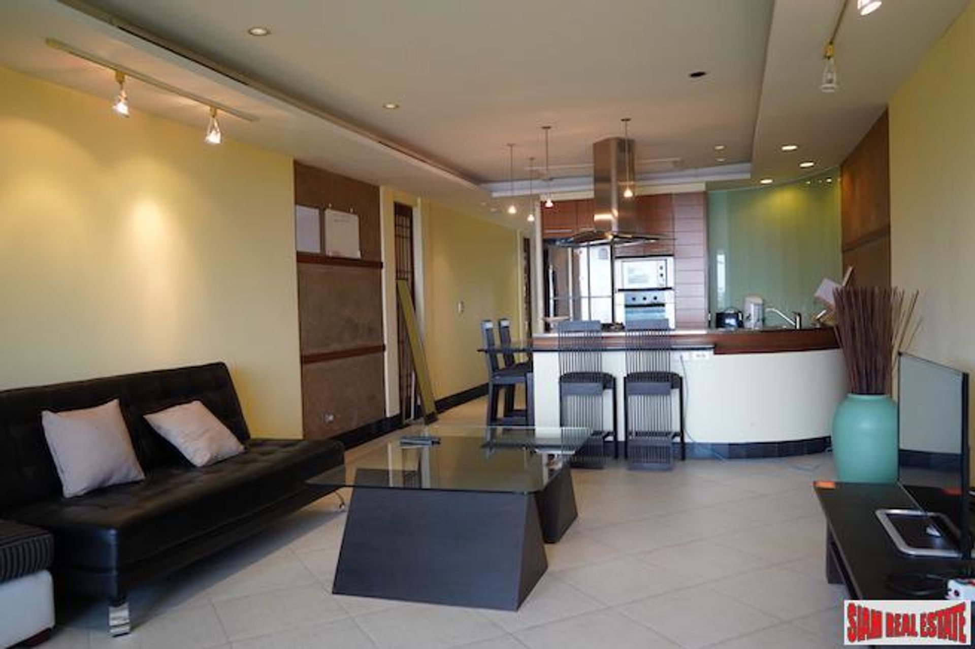 Condominium in Ban Kata, Phuket 10877631