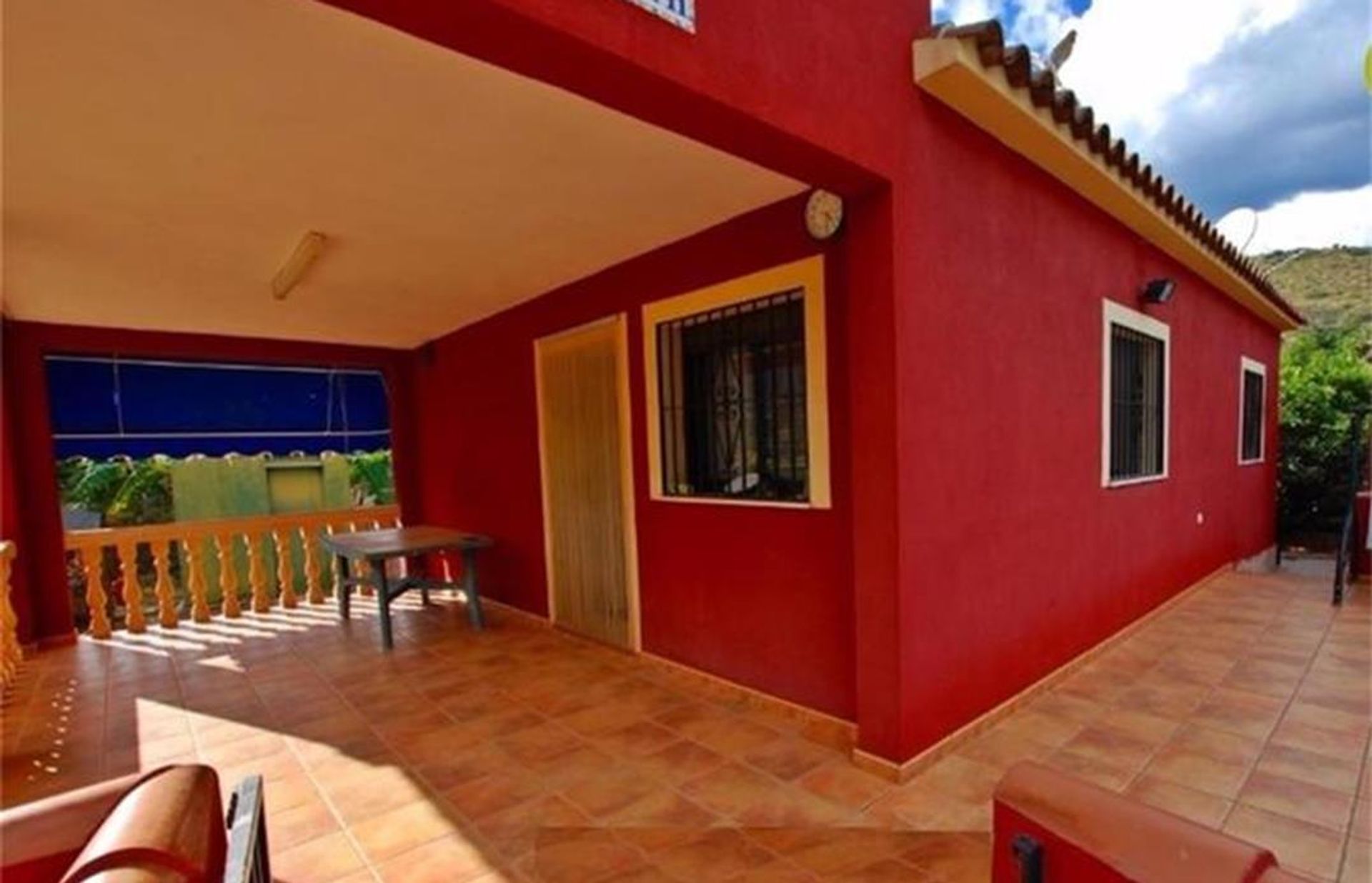 House in , Comunidad Valenciana 10877873