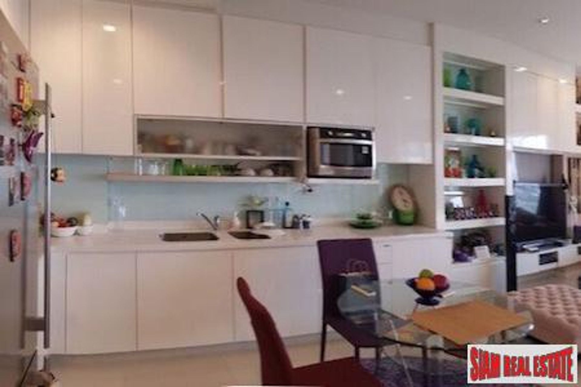 Condominium dans Pathum Wan, Krung Thep Maha Nakhon 10878194