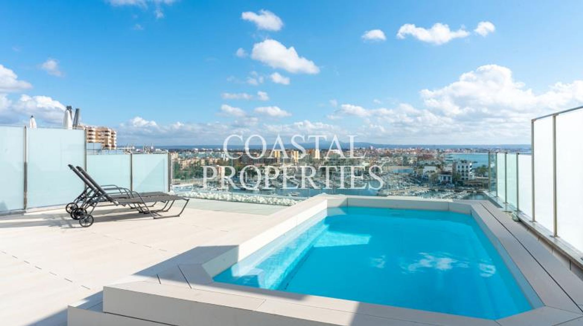 Condominium dans Palma, les Îles Baléares 10878388