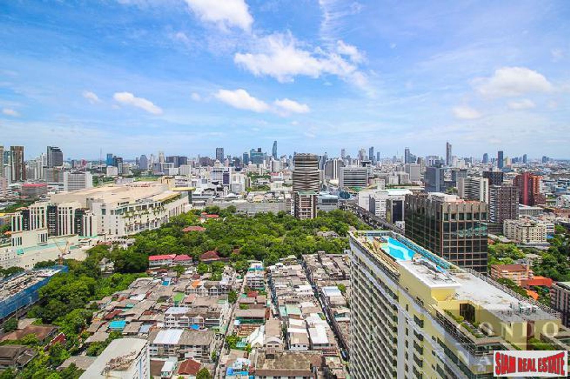 Condominium in , Bangkok 10878555