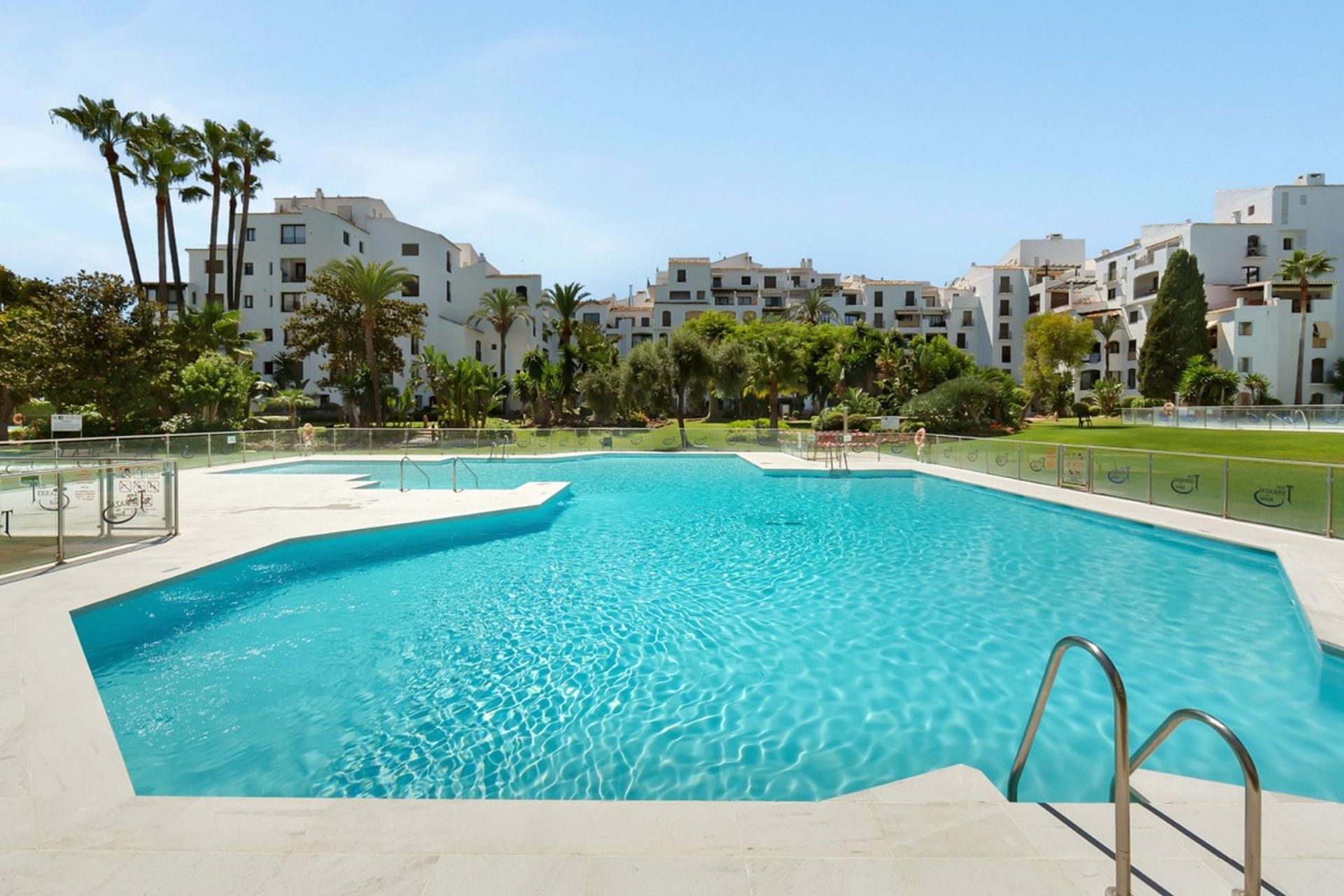 Condominium dans Marbella, Andalucía 10878607