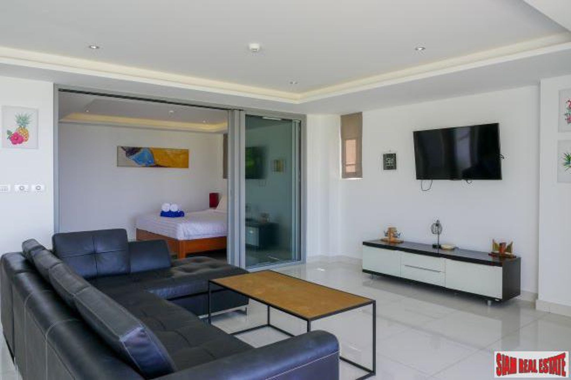 Condominium in Karon, Phuket 10878798