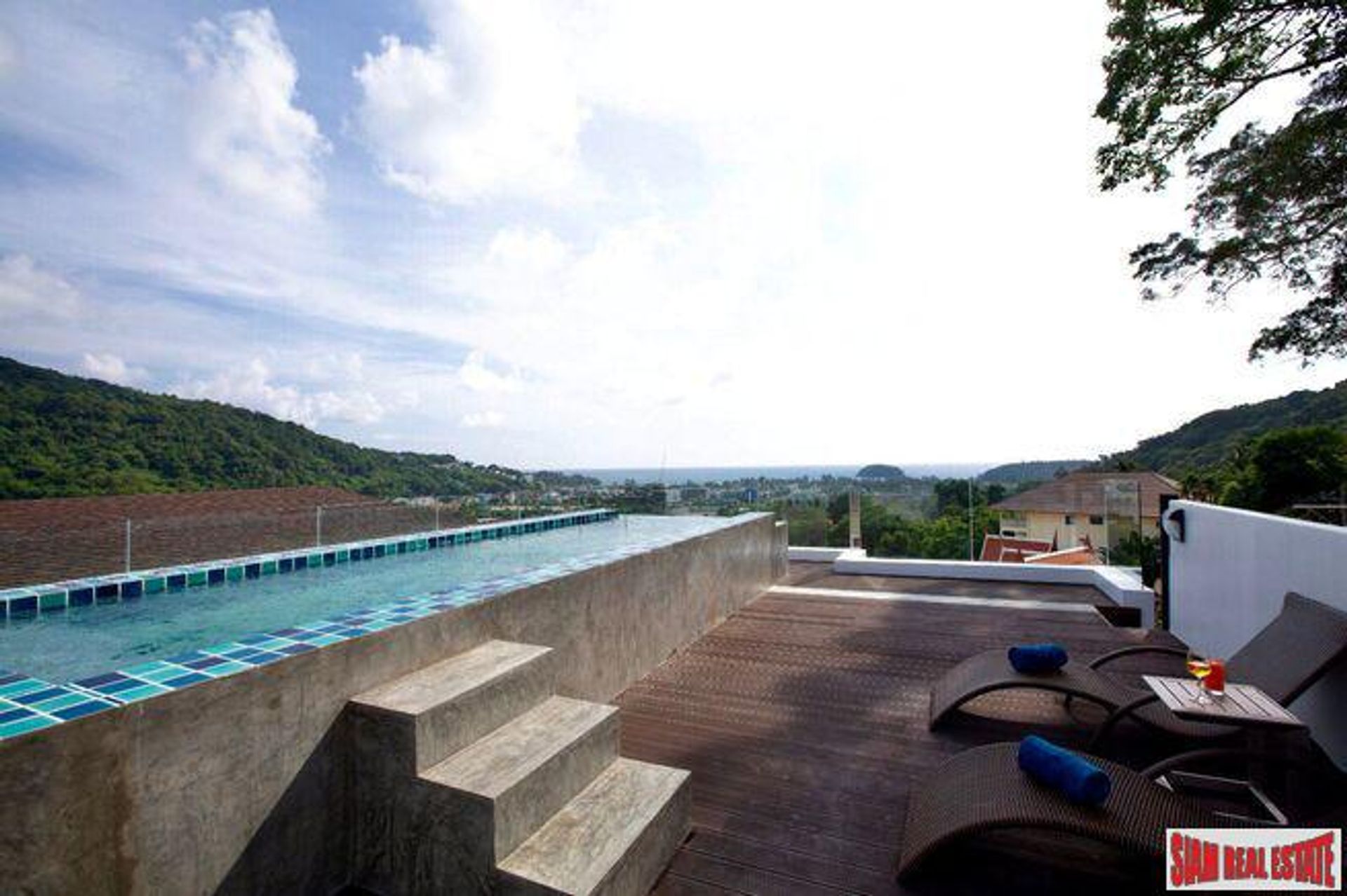 Condominium in Karon, Phuket 10878827