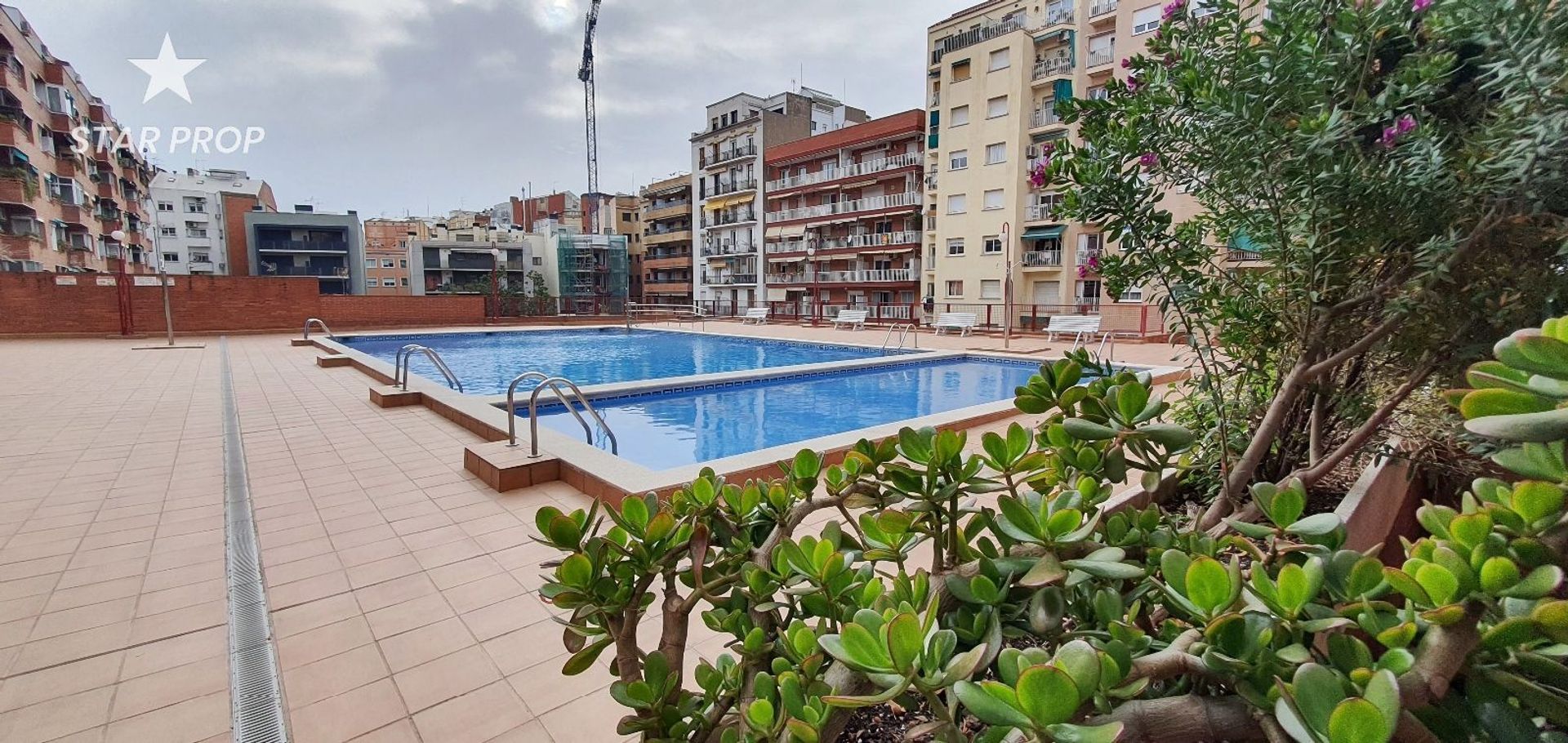 Condominium dans Barcelona, Catalunya 10879041