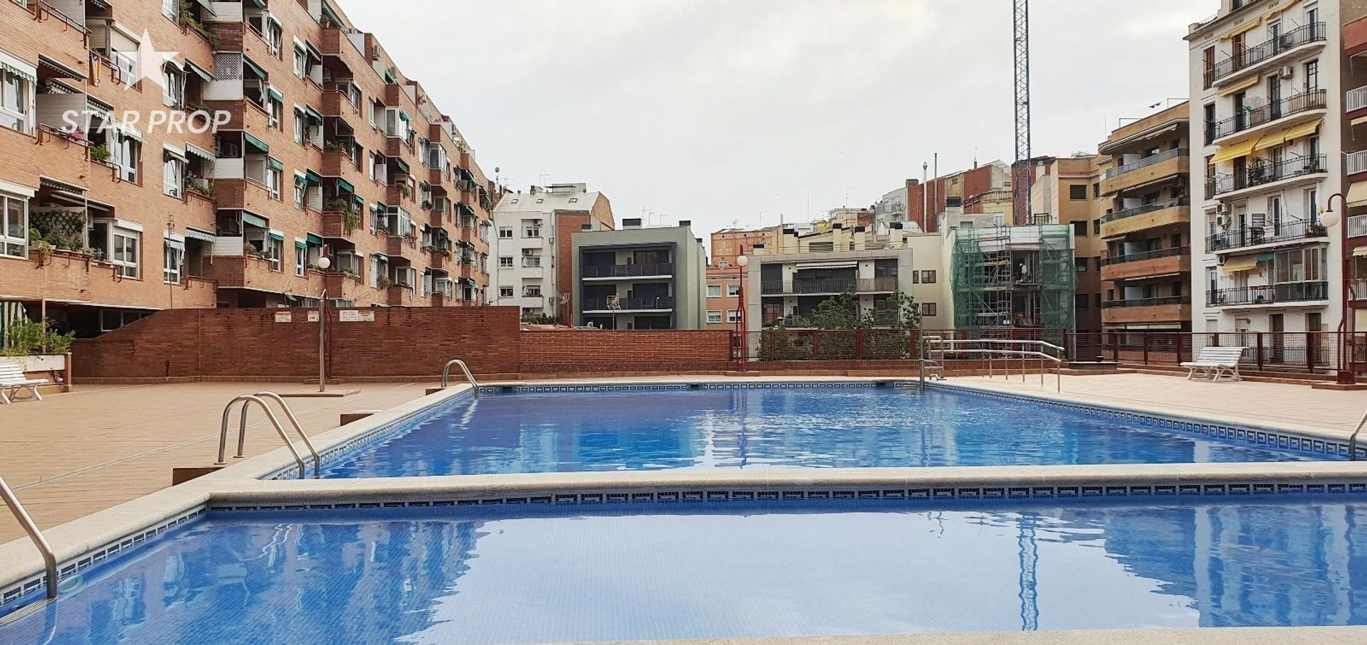 Condominium dans Barcelona, Catalunya 10879041