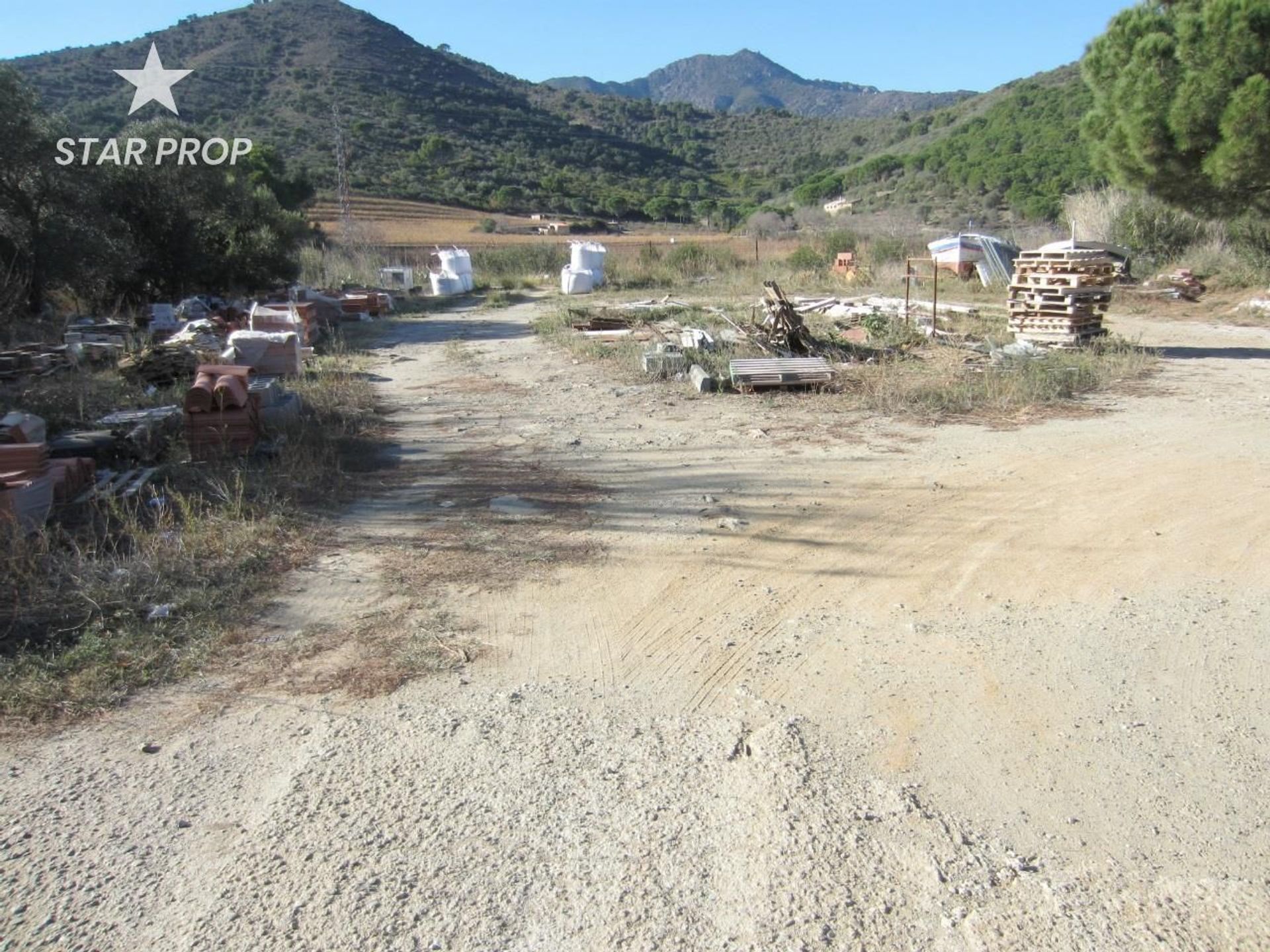 Tanah dalam El Port de la Selva, Catalunya 10879043