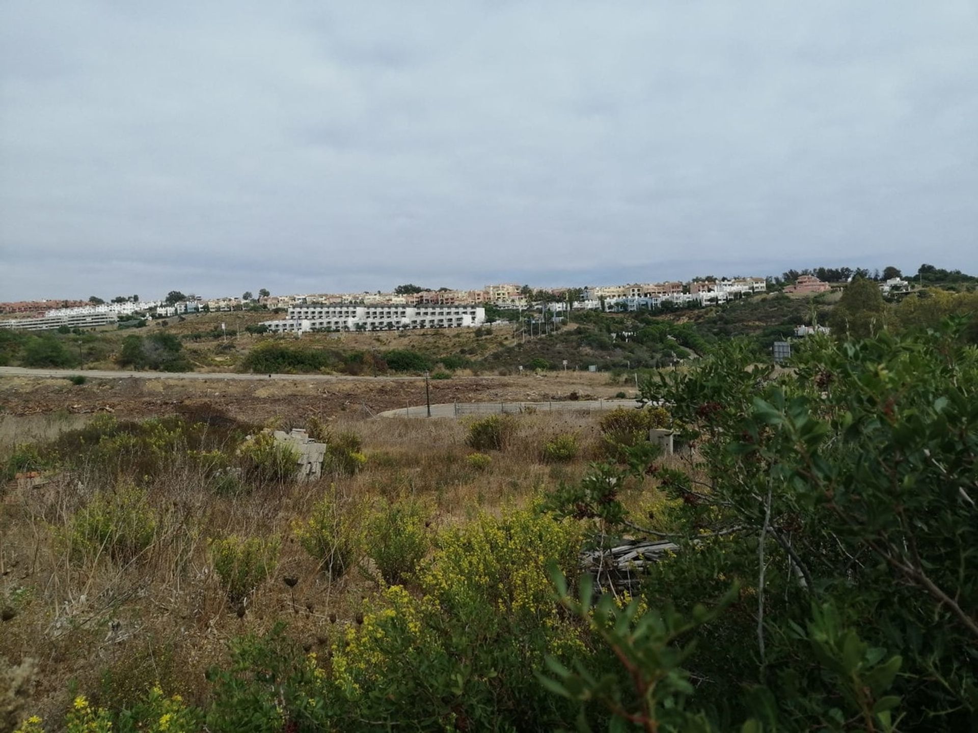 Maa sisään Guadiaro, Andalusia 10879588