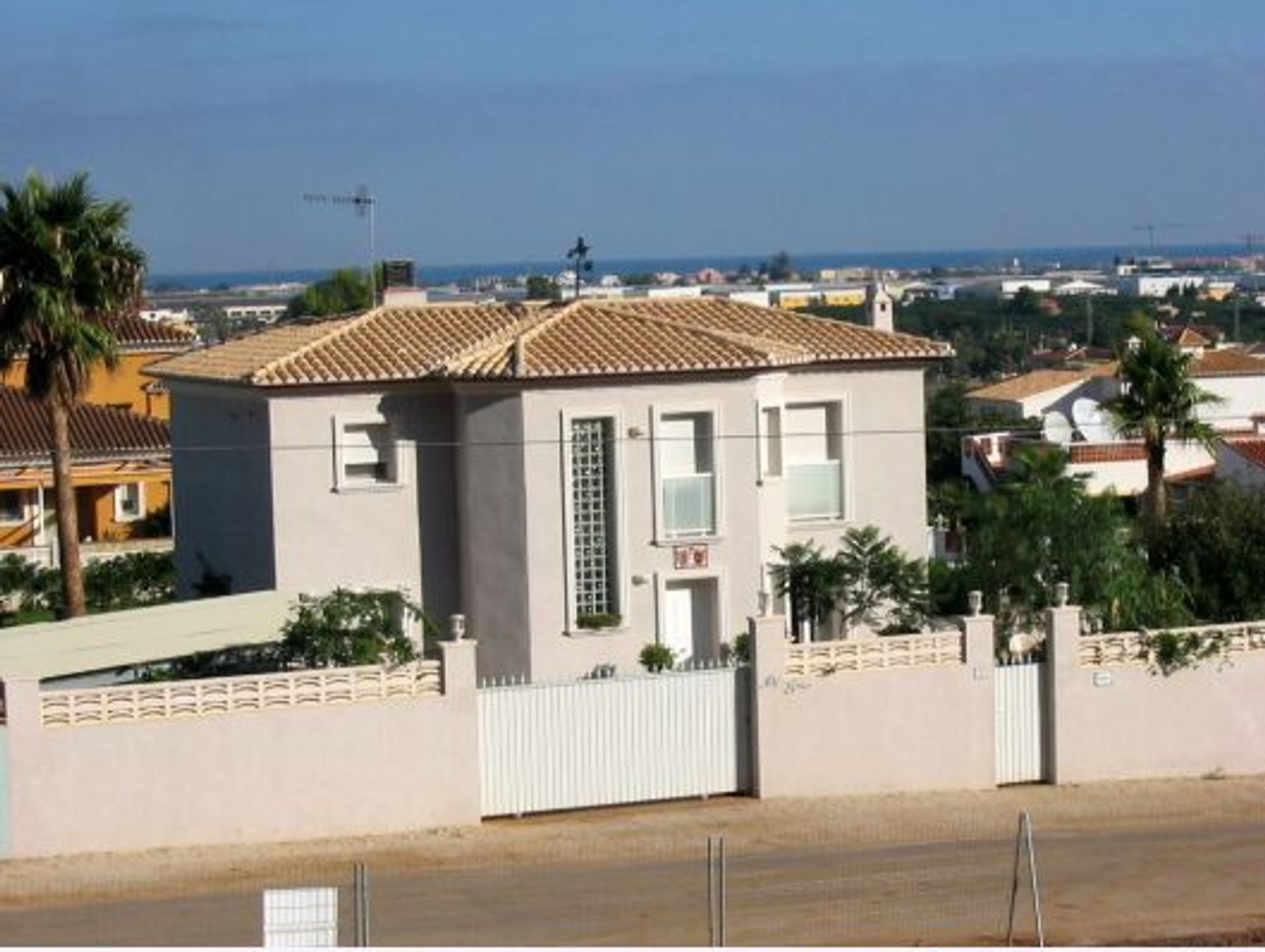 House in Dénia, Comunidad Valenciana 10880197