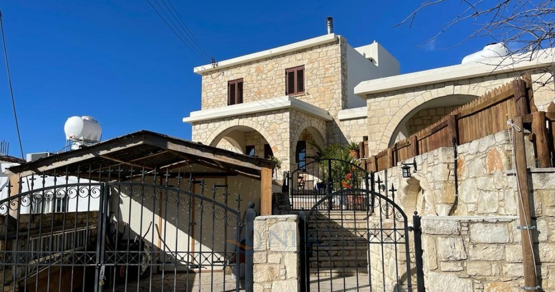 rumah dalam Polis, Pafos 10880245