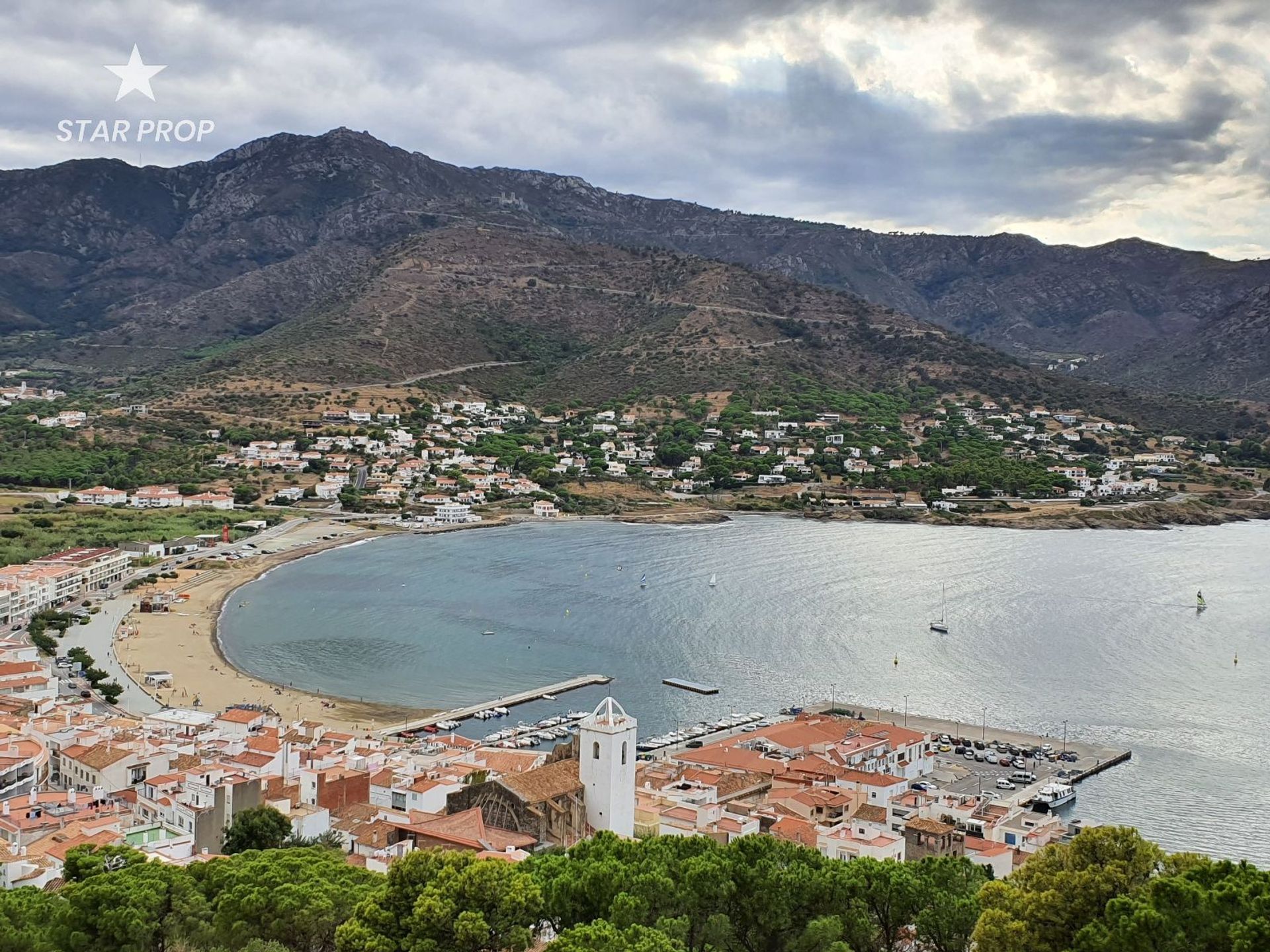 Condominium in El Puerto, Catalonië 10880541