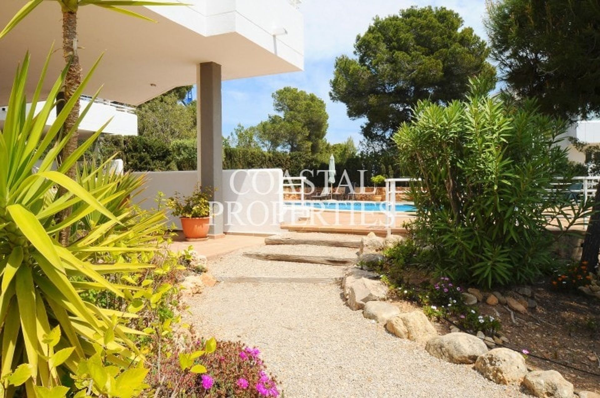 Condominio en Calvià, Islas Baleares 10881160