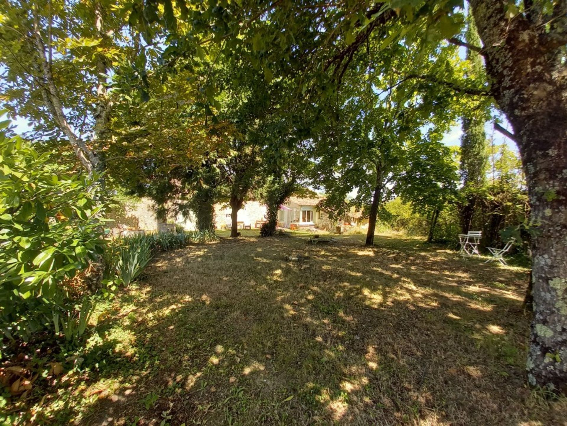 Huis in Vergt-de-Biron, Nouvelle-Aquitaine 10881987