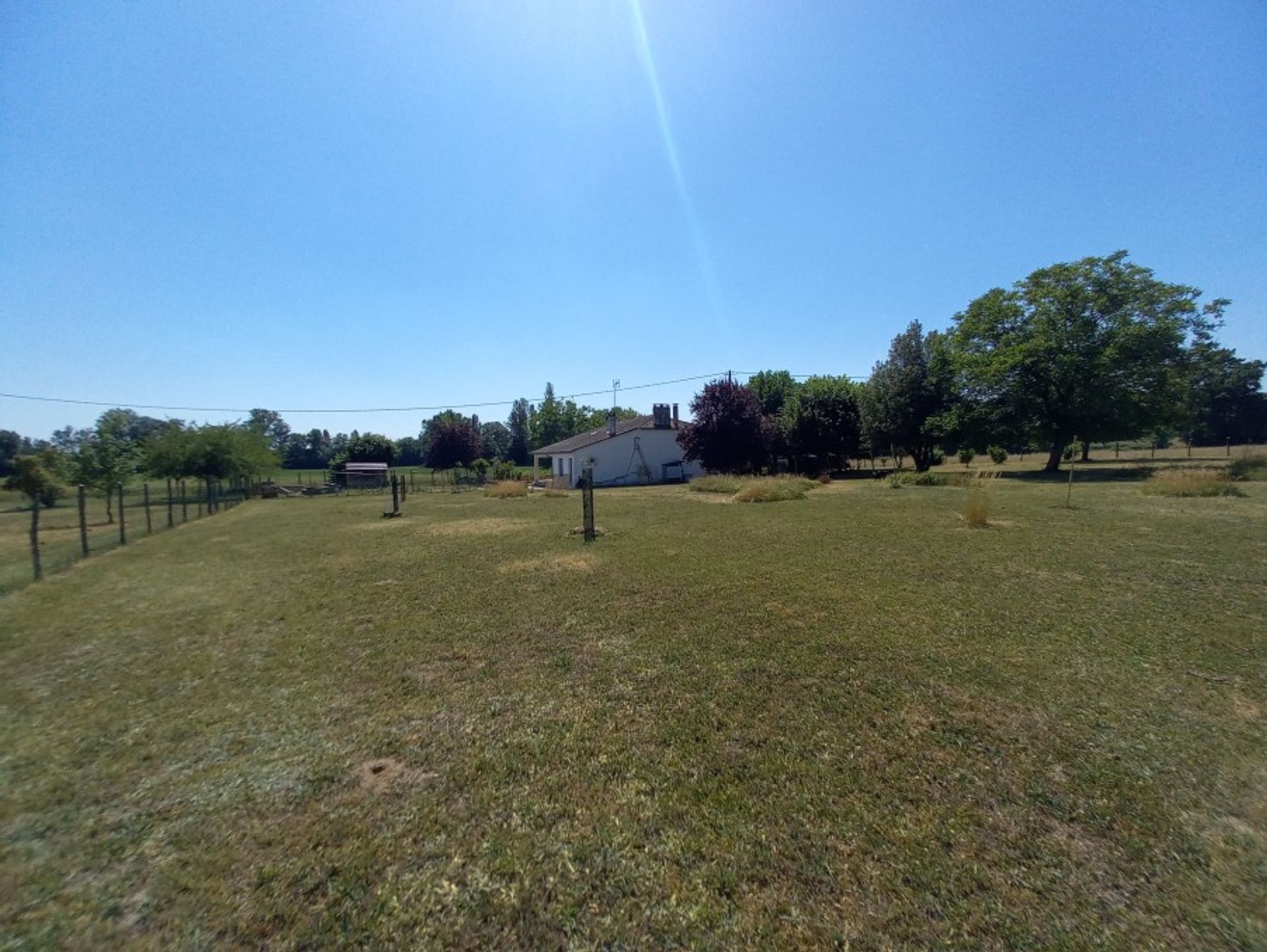 Rumah di Castillonnès, Nouvelle-Aquitaine 10882041