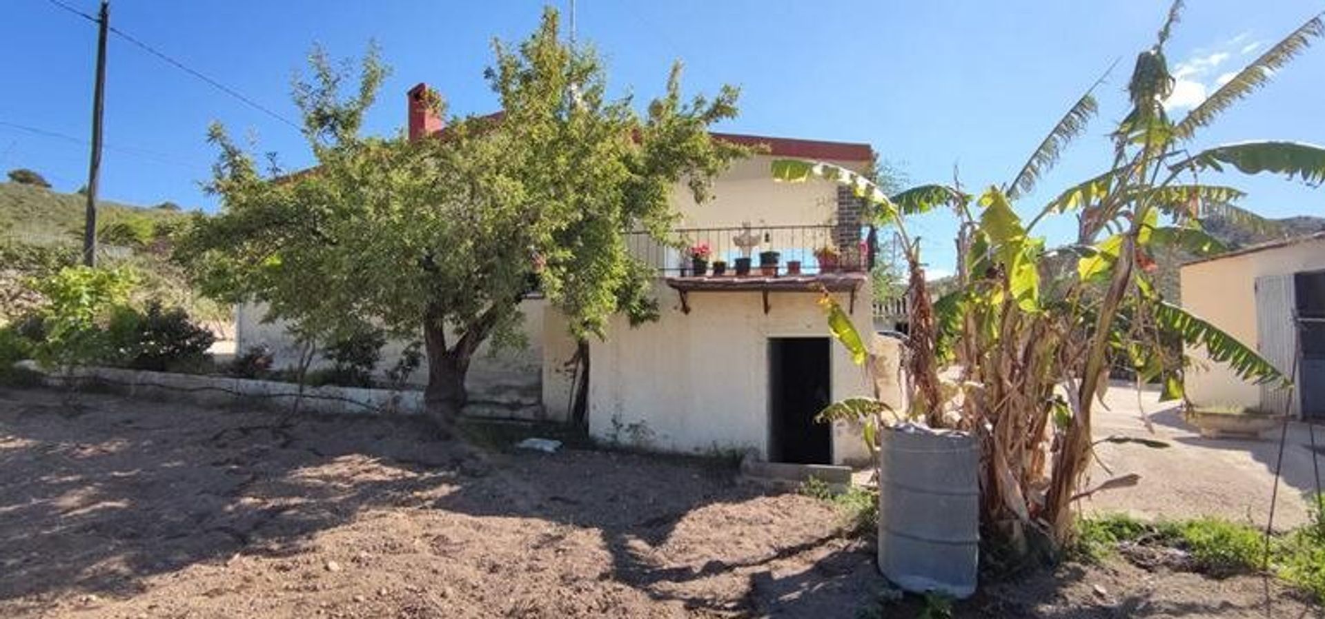 Rumah di El Fondó de les Neus, Valencian Community 10883154