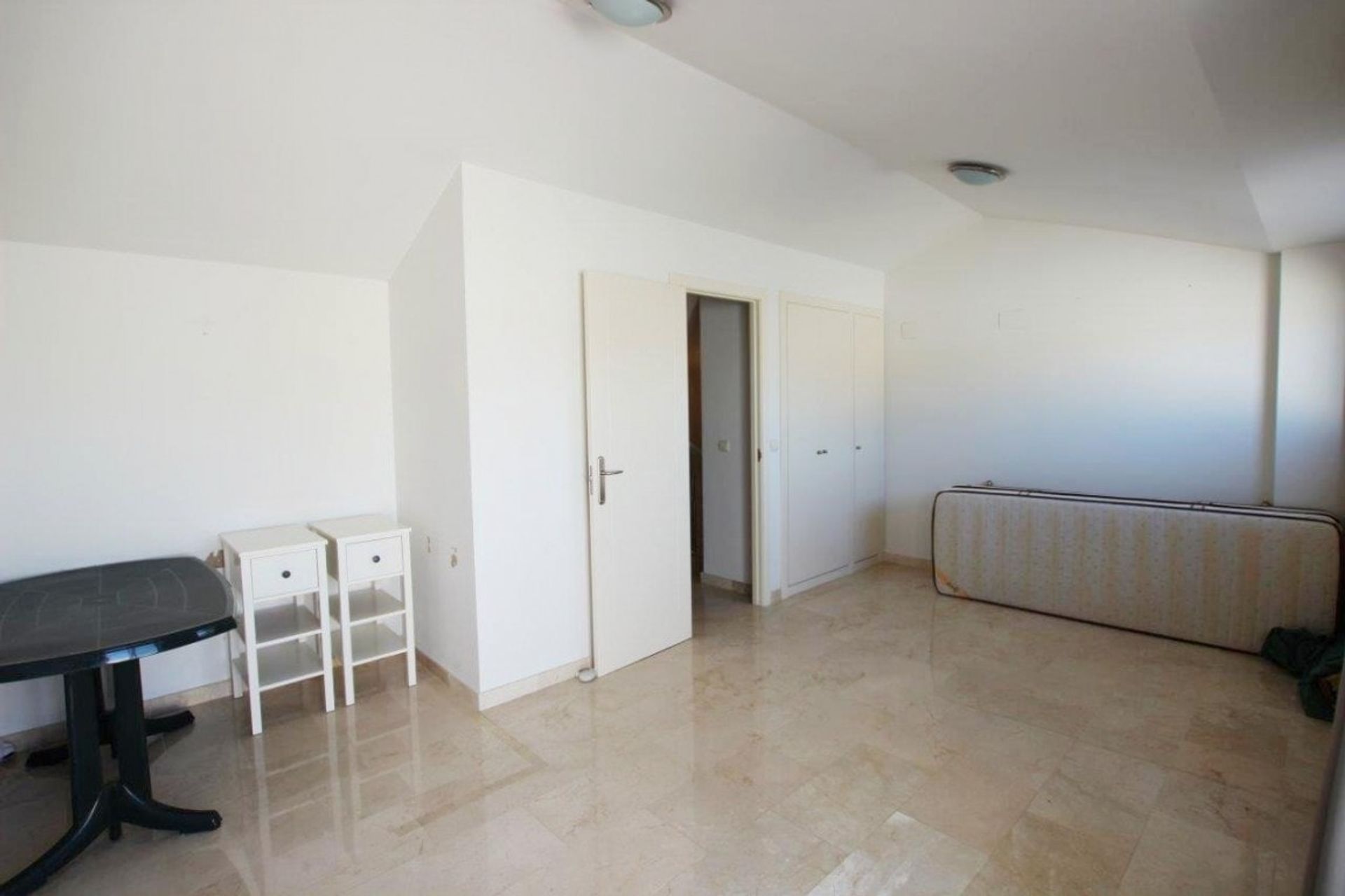 Condominium in Albacete, Castilla-La Mancha 10883164