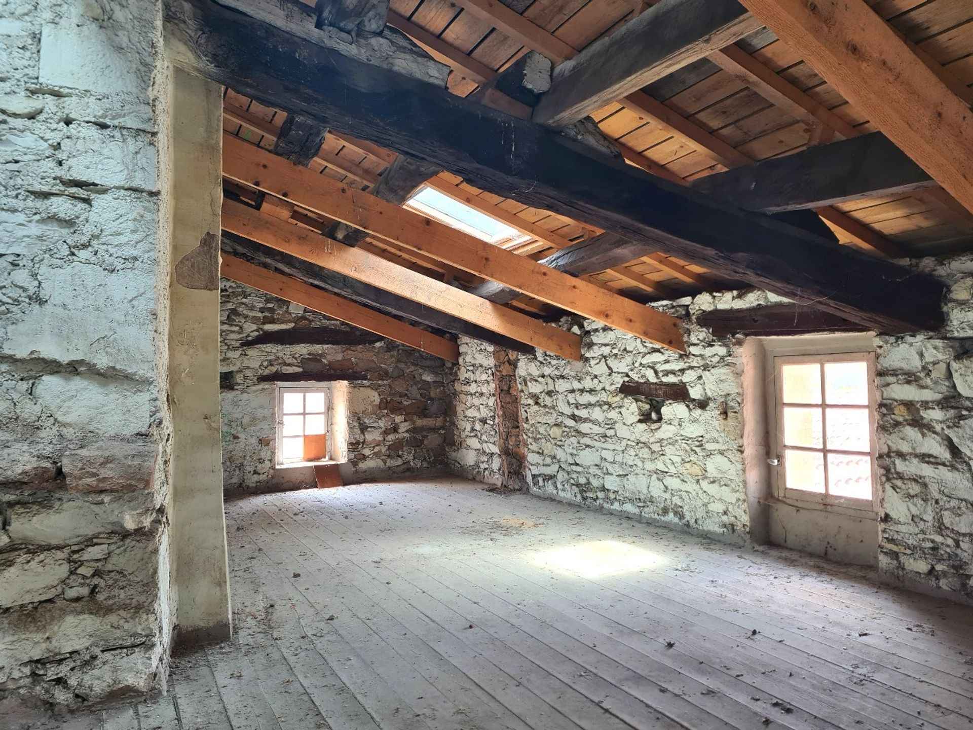 casa en La Tour-sur-Orb, Occitanie 10883247