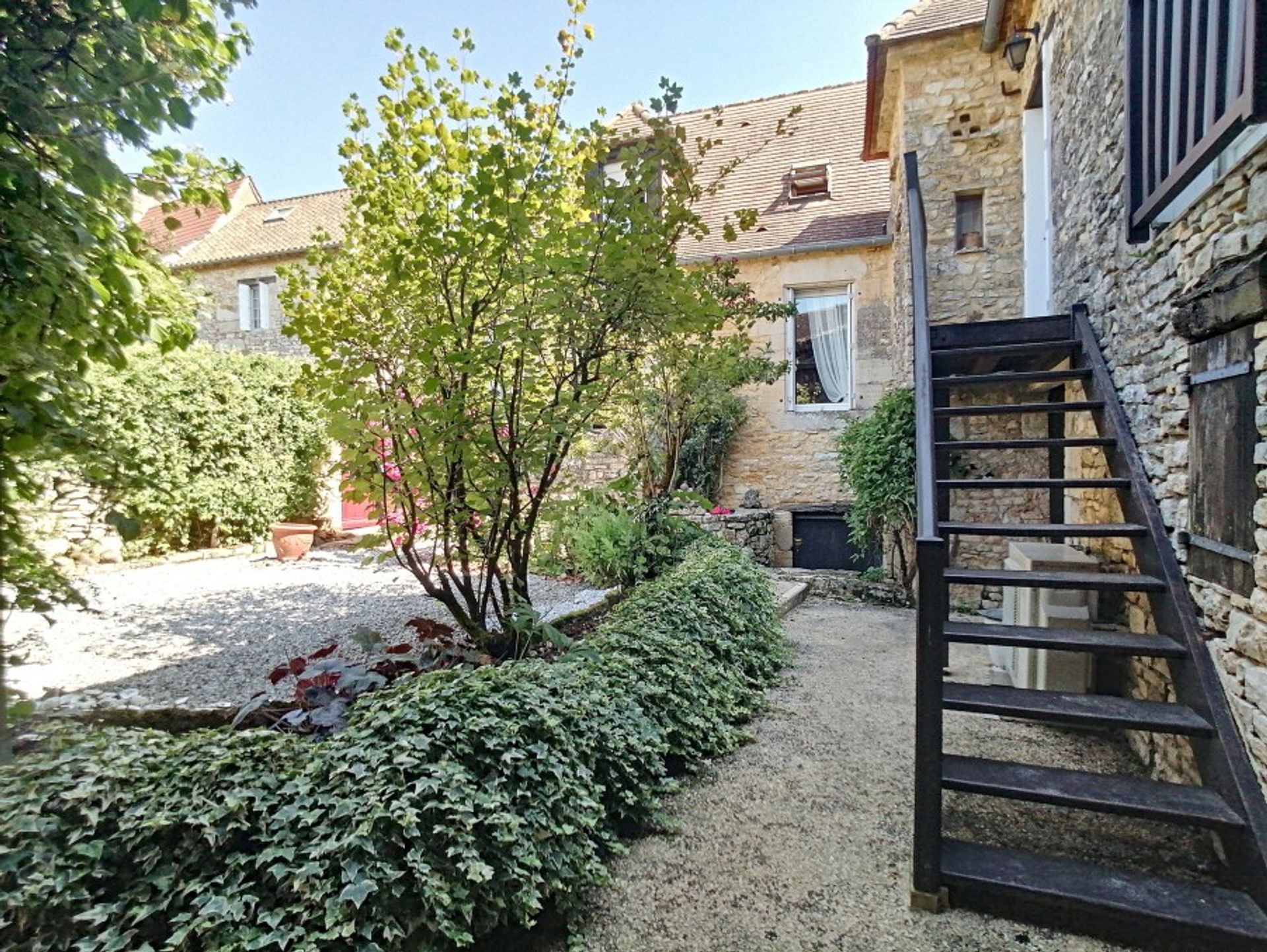 casa en Saint-Cyprien, Nouvelle-Aquitaine 10883527