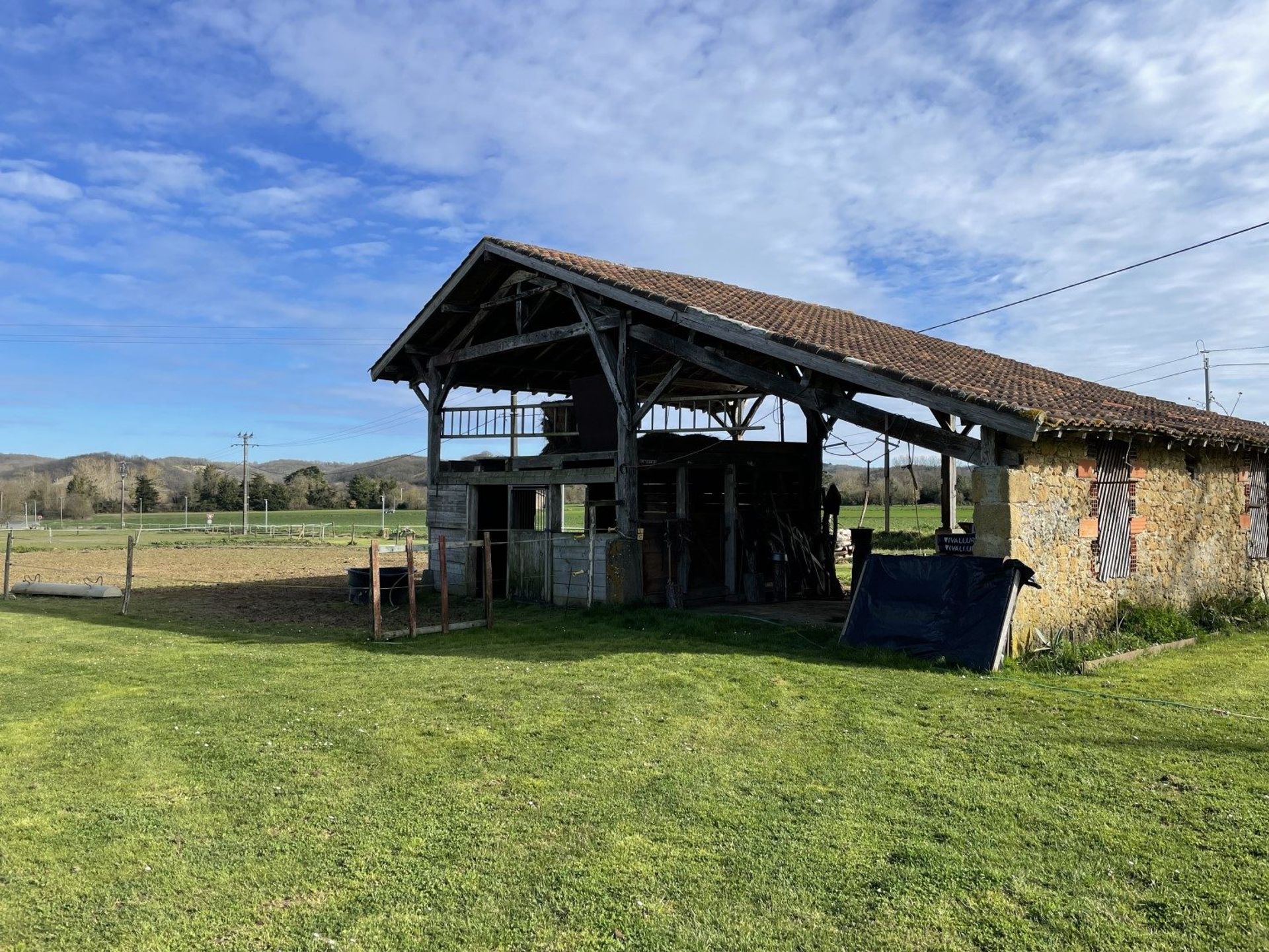 casa no La Celle-sous-Gouzon, Nova Aquitânia 10883560