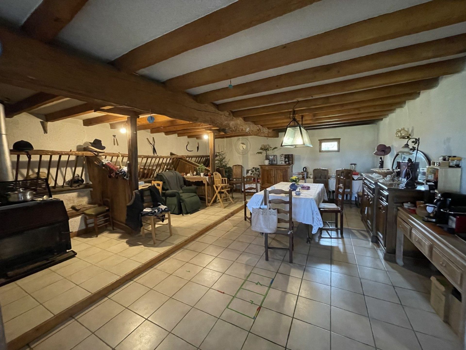 Hus i La Celle-sous-Gouzon, Nouvelle-Aquitaine 10883560