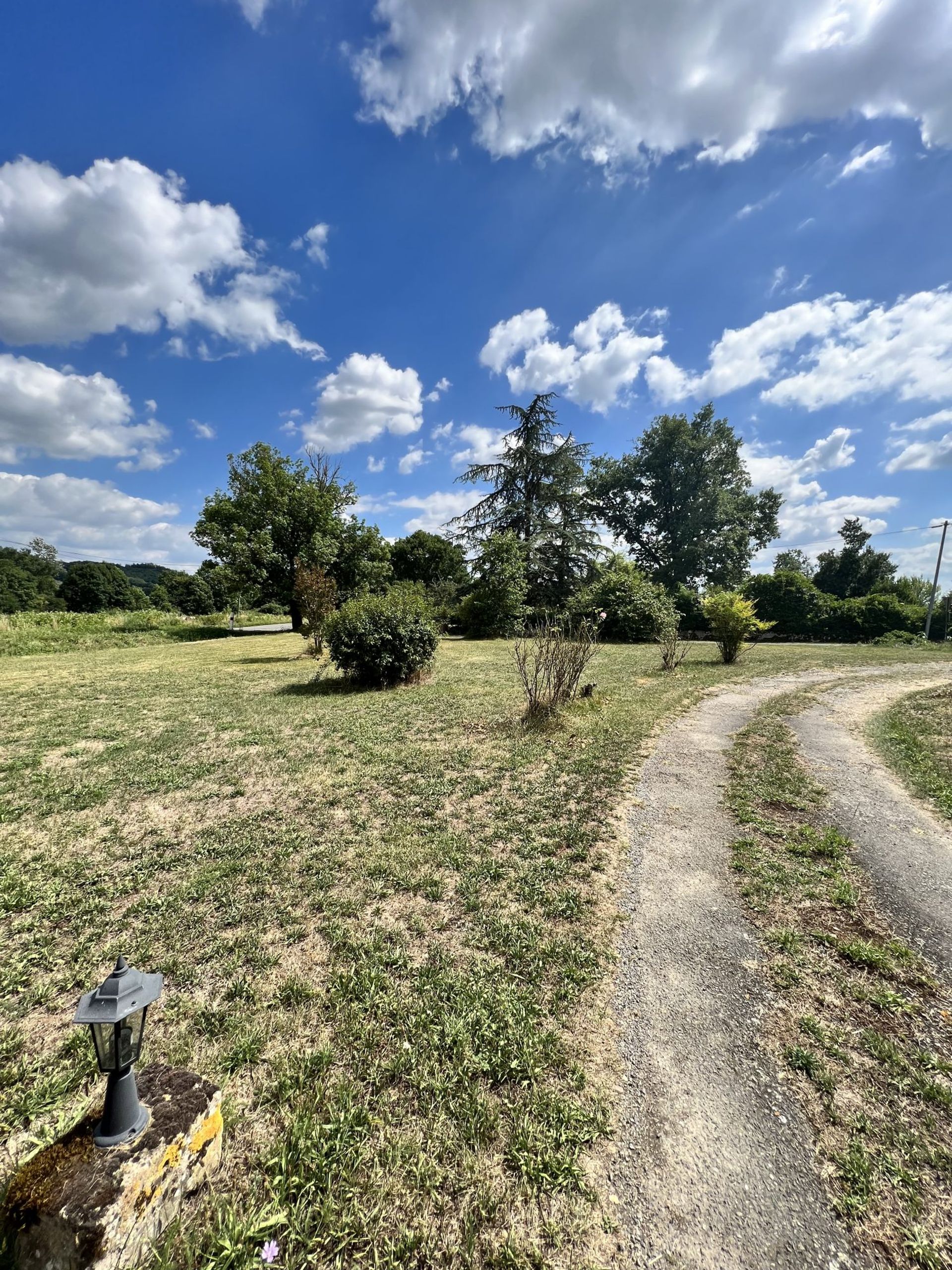 房子 在 L'Isle-de-Noé, Occitanie 10883585