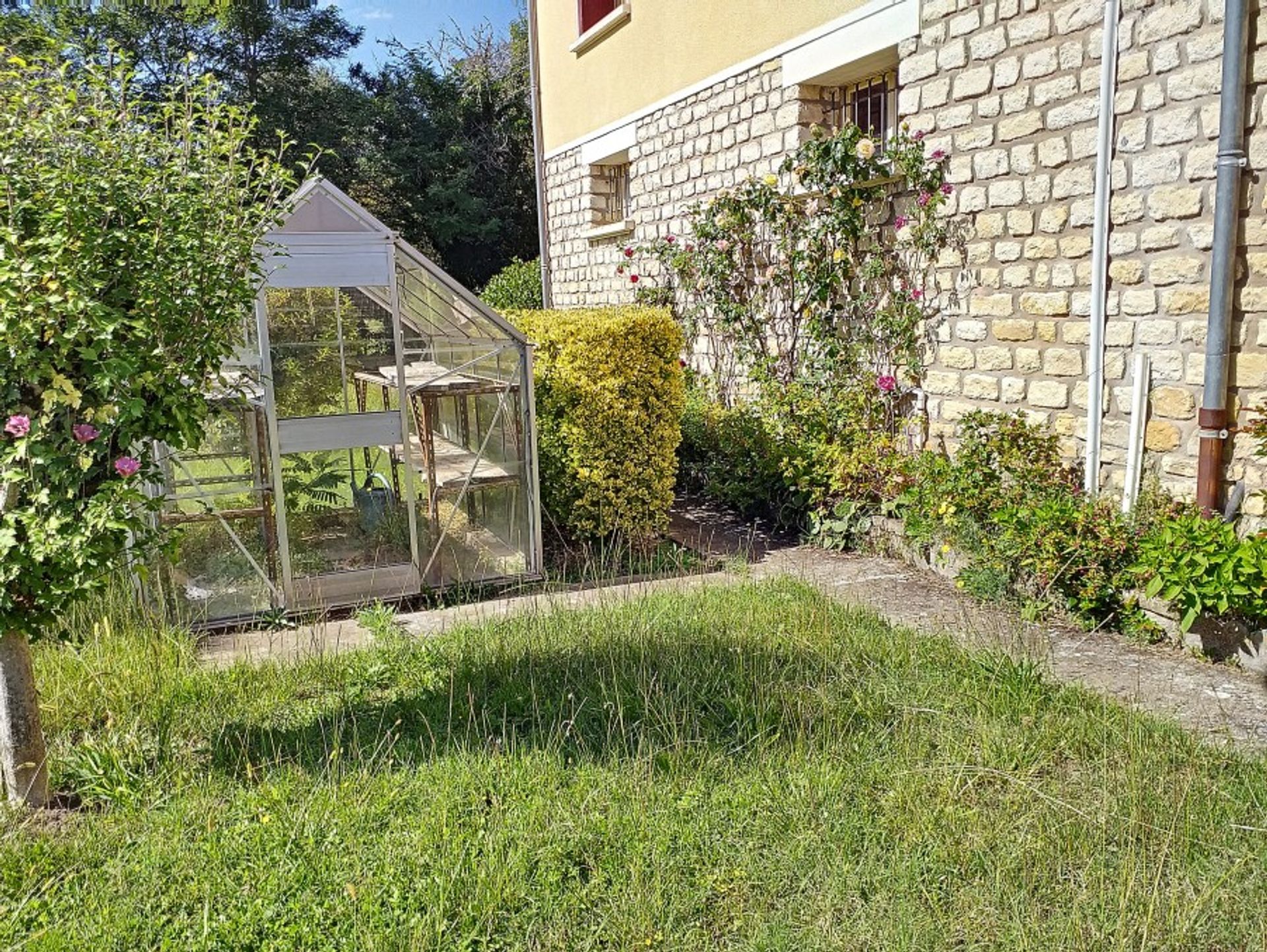 Huis in Saint-Cyprien, Nouvelle-Aquitaine 10883907