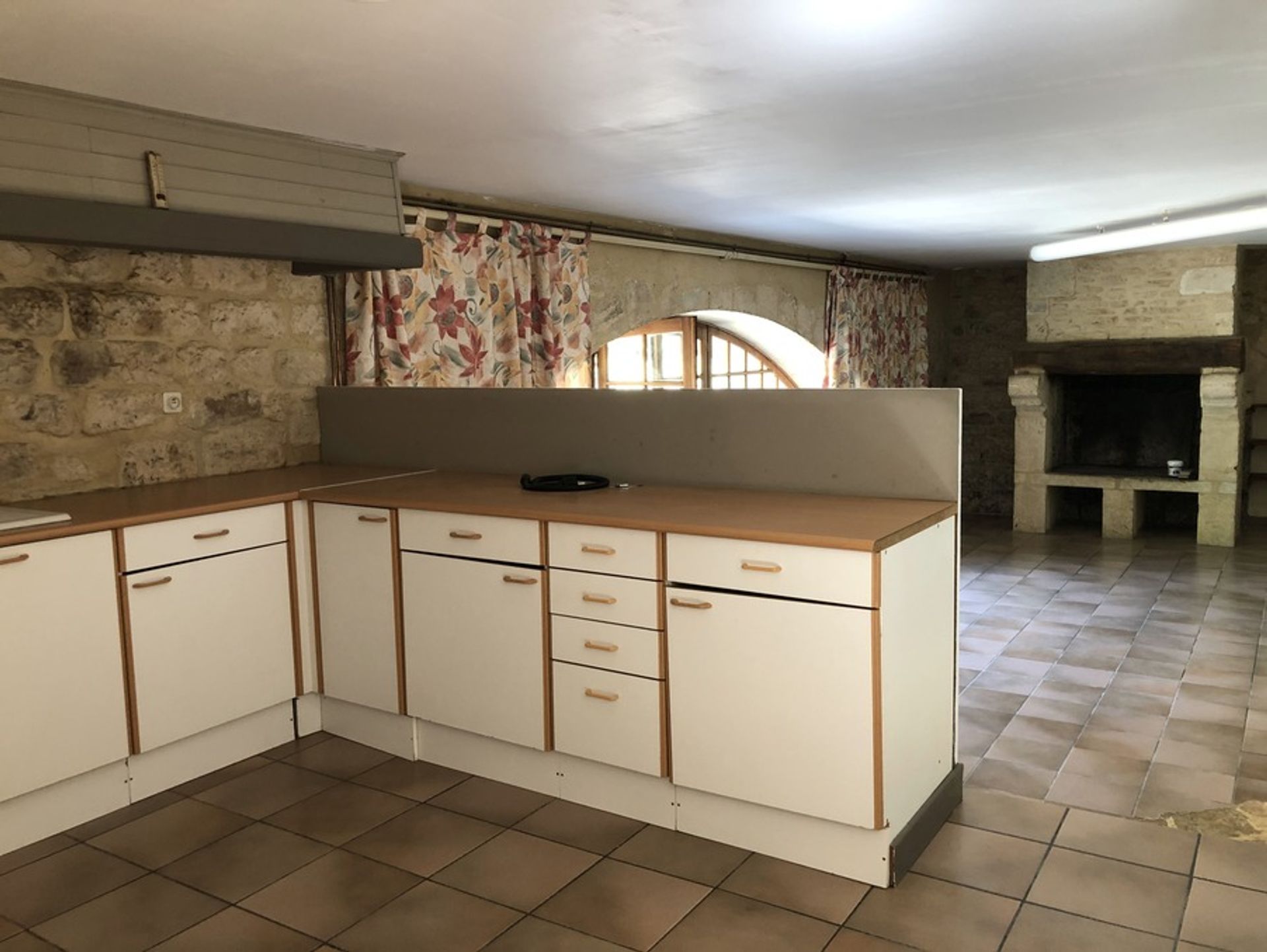 House in Blanquefort-sur-Briolance, Nouvelle-Aquitaine 10884020