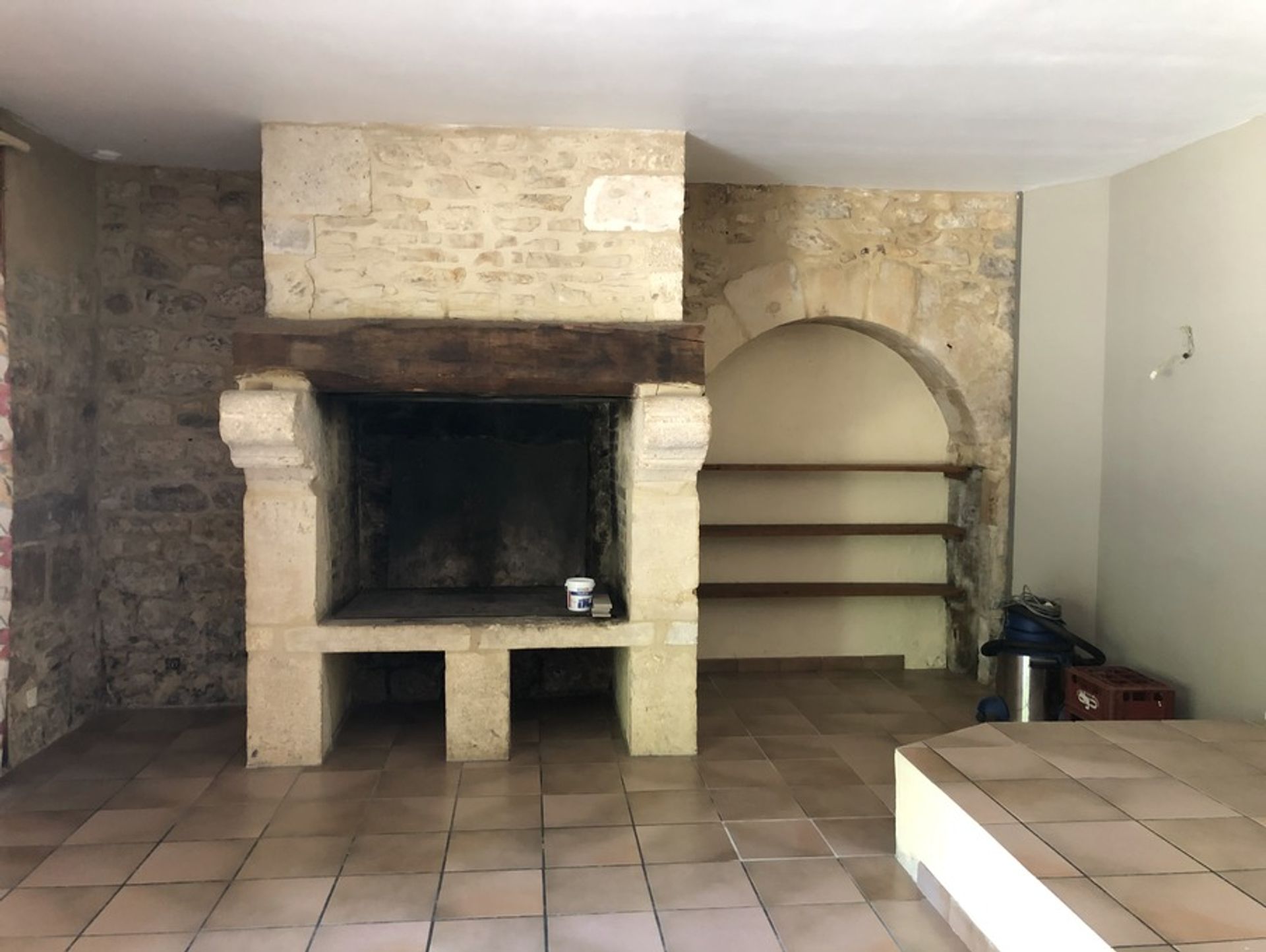 House in Blanquefort-sur-Briolance, Nouvelle-Aquitaine 10884020