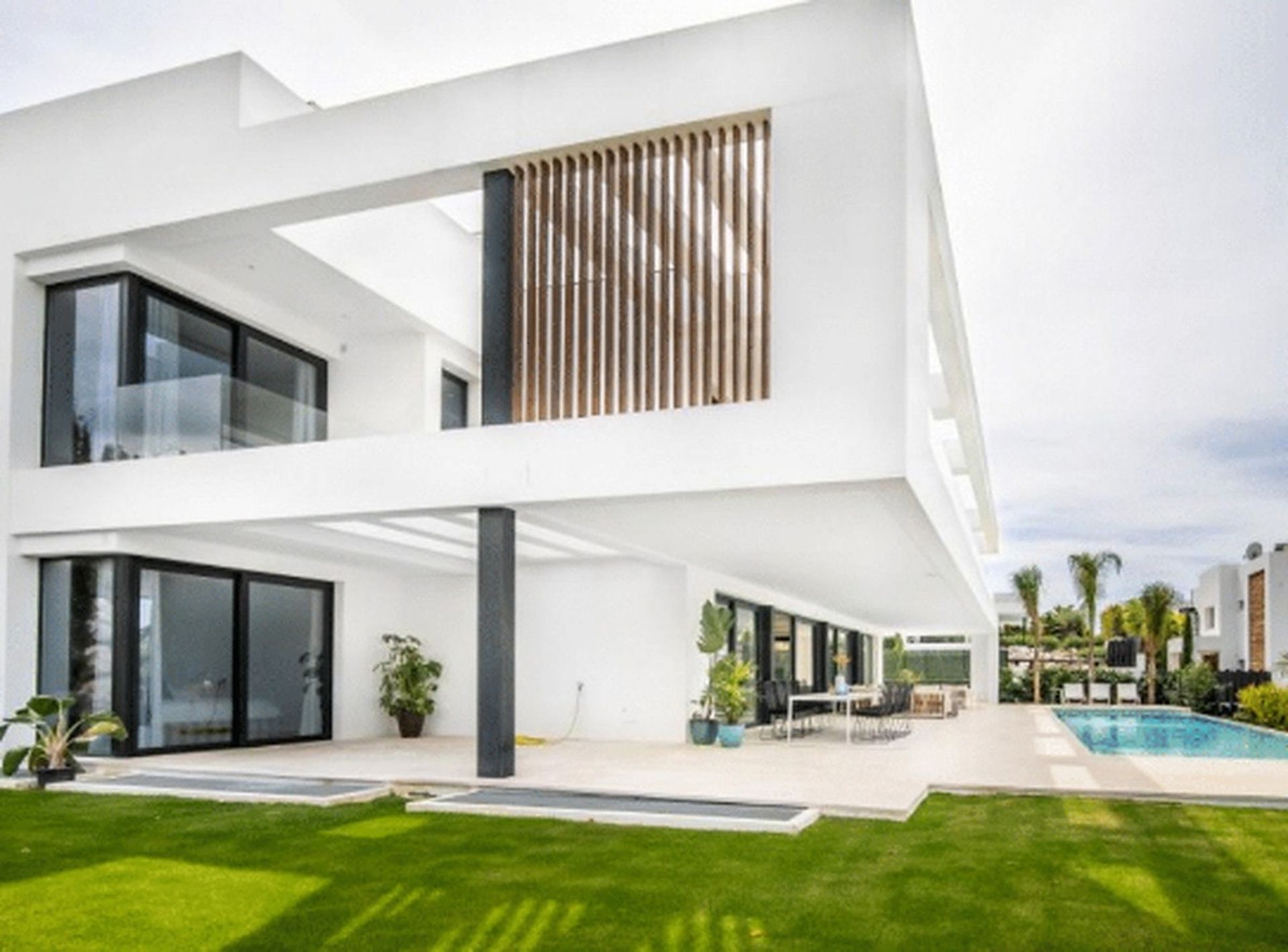 rumah dalam Marbella, Andalucía 10884404