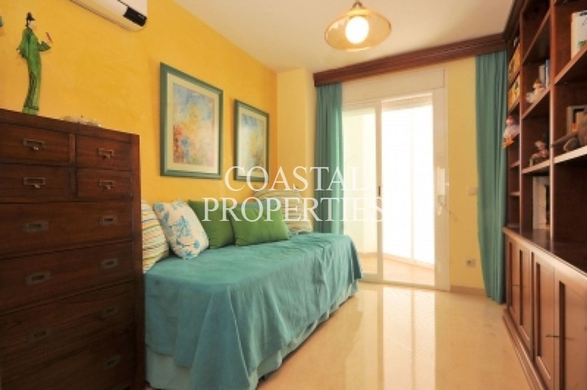 Condominium in Palma, Balearic Islands 10885374