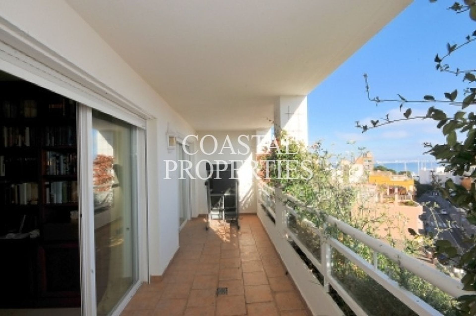 Condominium in Palma, Balearic Islands 10885374