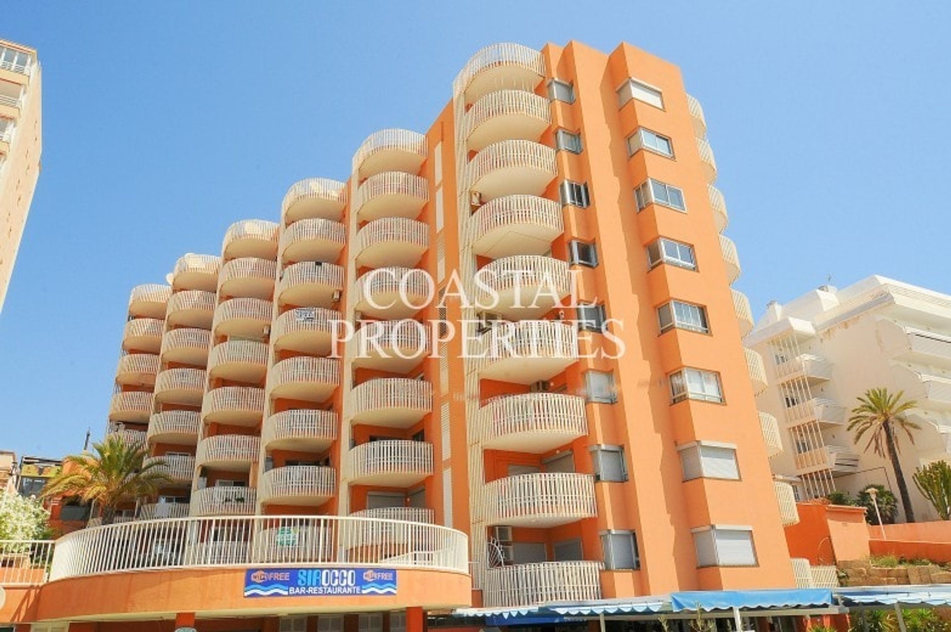 Condominium in Magaluf, Balearic Islands 10885694