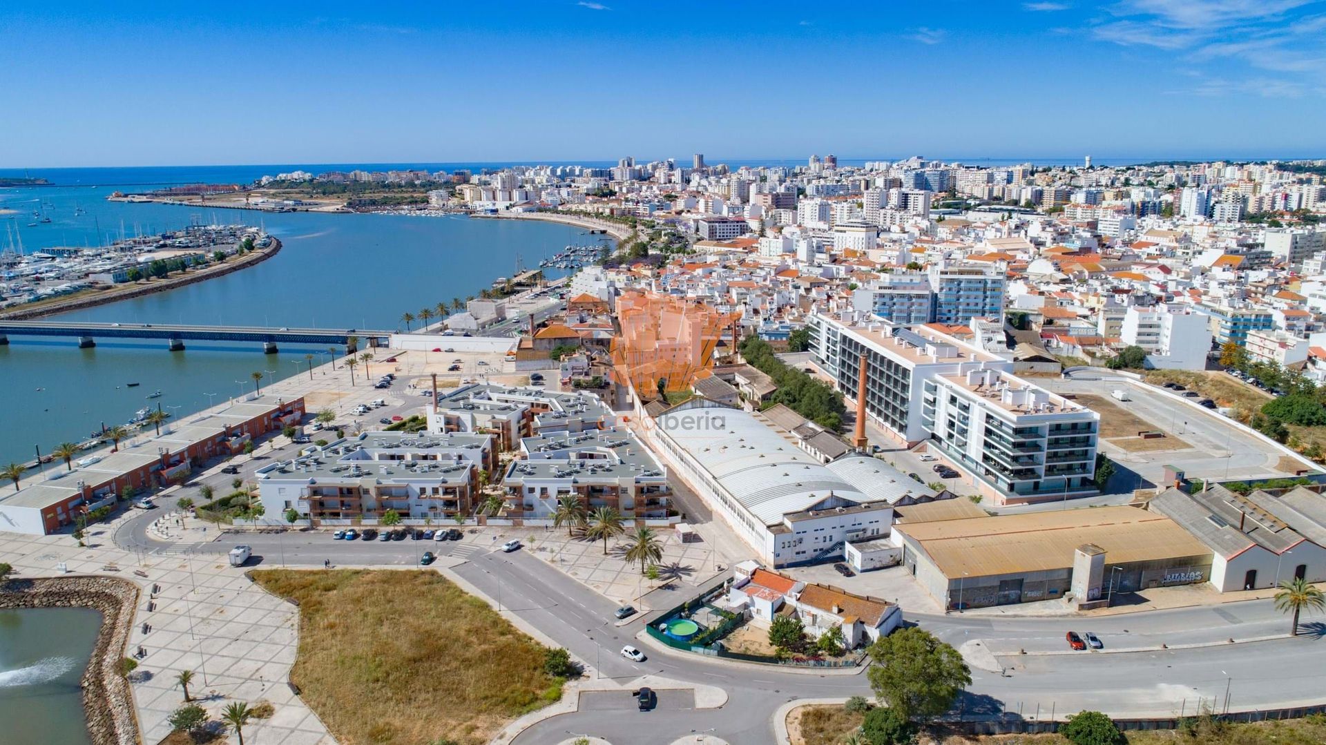 Perindustrian dalam Portimão, Faro District 10887125