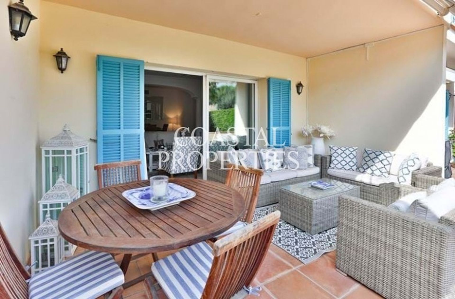 Condominium in La Bonanova, Balearic Islands 10887163