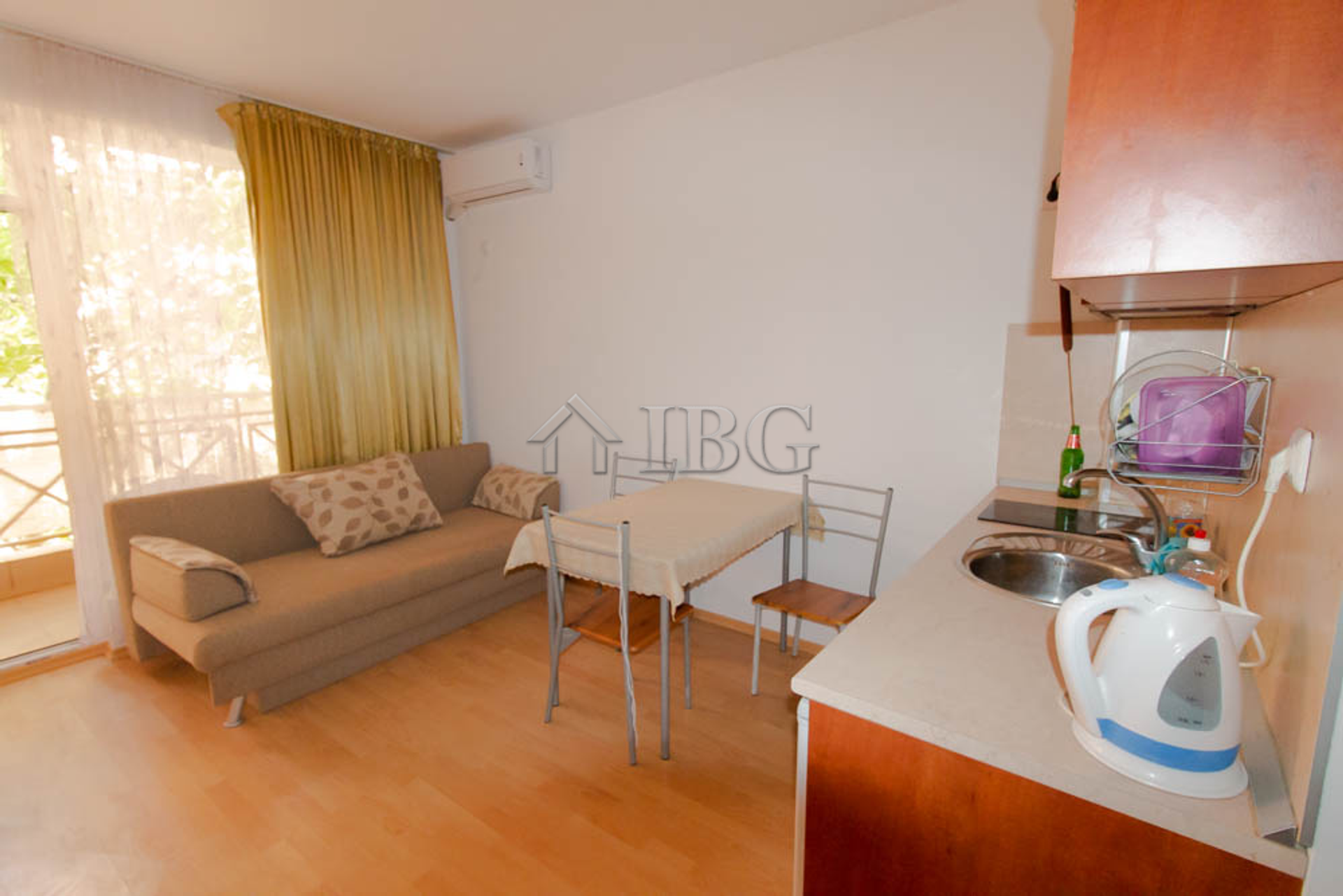 Condominium in Nesebar, Burgas 10887187