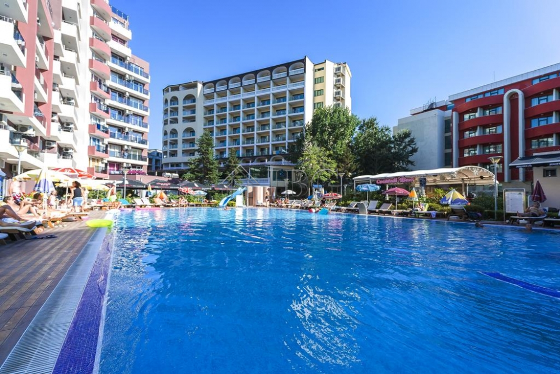 Condominium dans Sunny Beach, Burgas 10887202