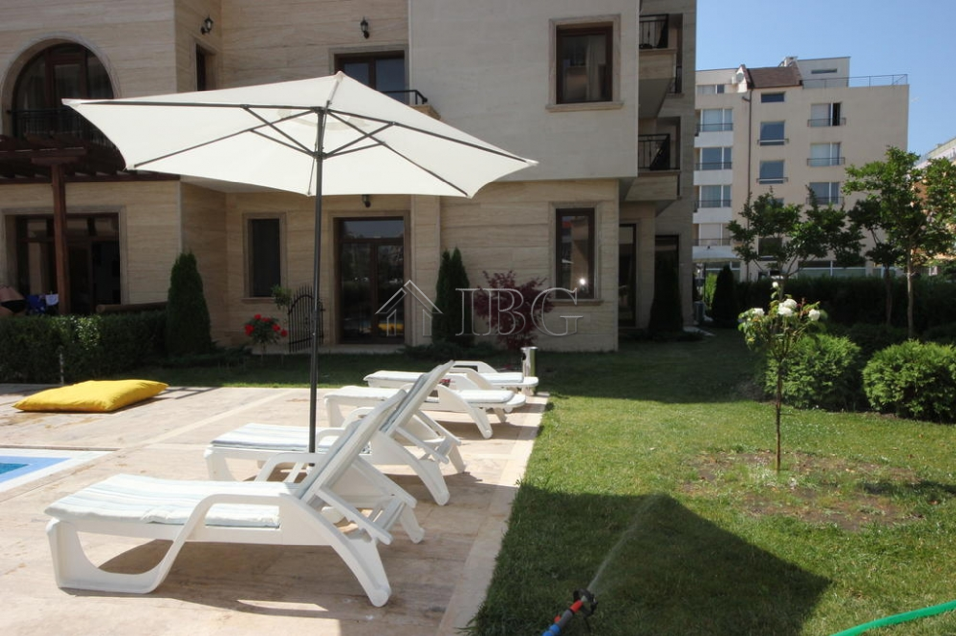 Condominium in Nessebar, Burgas 10887285