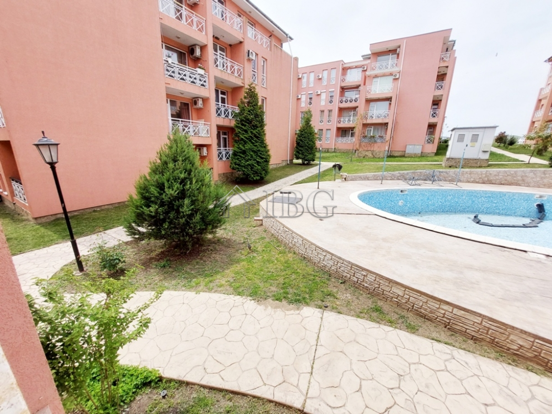 Condominium in Nesebar, Burgas 10887467