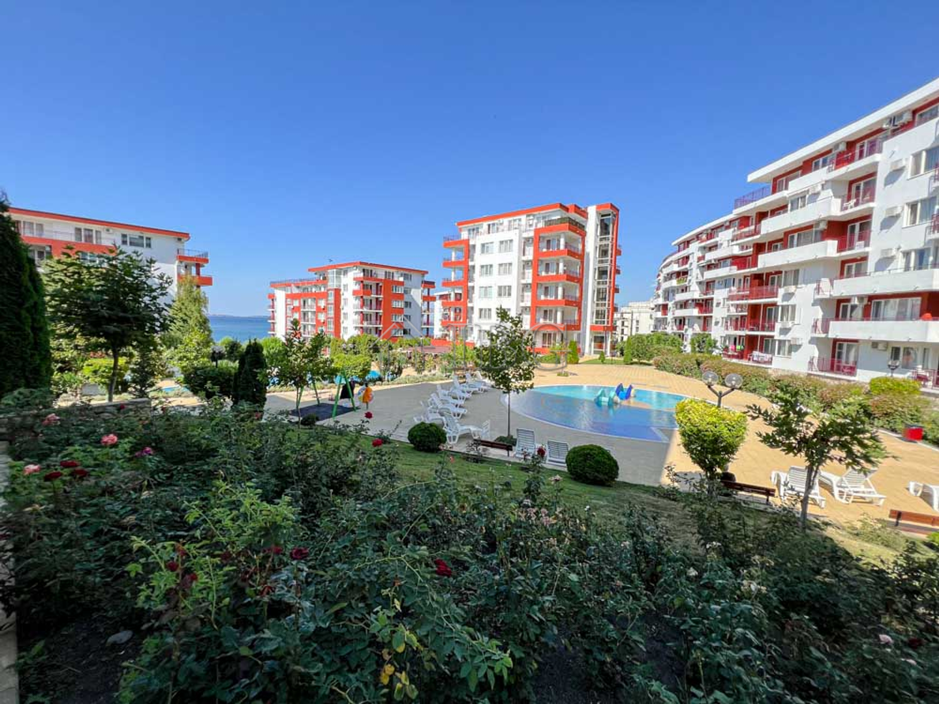 Condominium in Sveti Vlas, Burgas 10887561