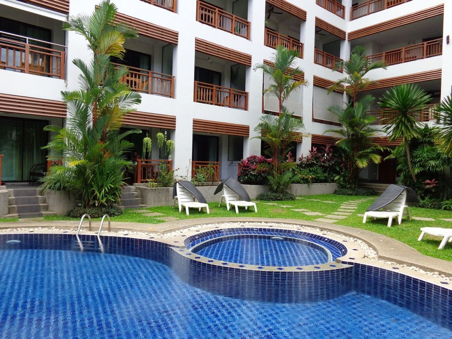 Condominio en Tambon Choeng Thale, Chang Wat Phuket 10887822