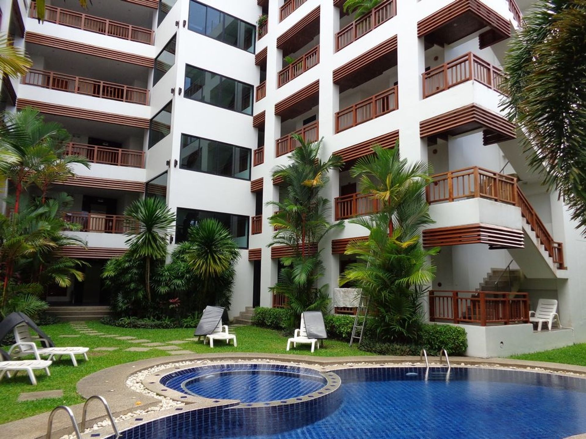 Condominio en Tambon Choeng Thale, Chang Wat Phuket 10887822