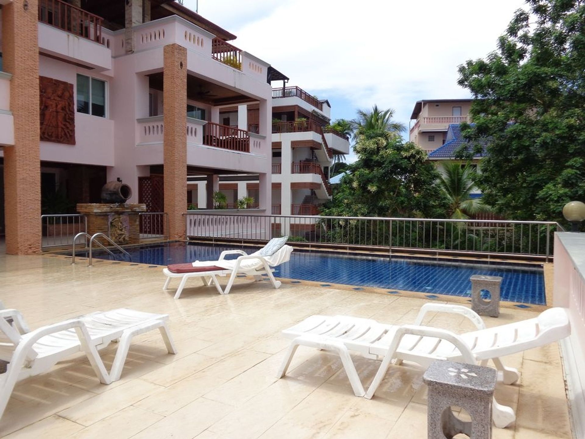 Condominio en Tambon Choeng Thale, Chang Wat Phuket 10887822