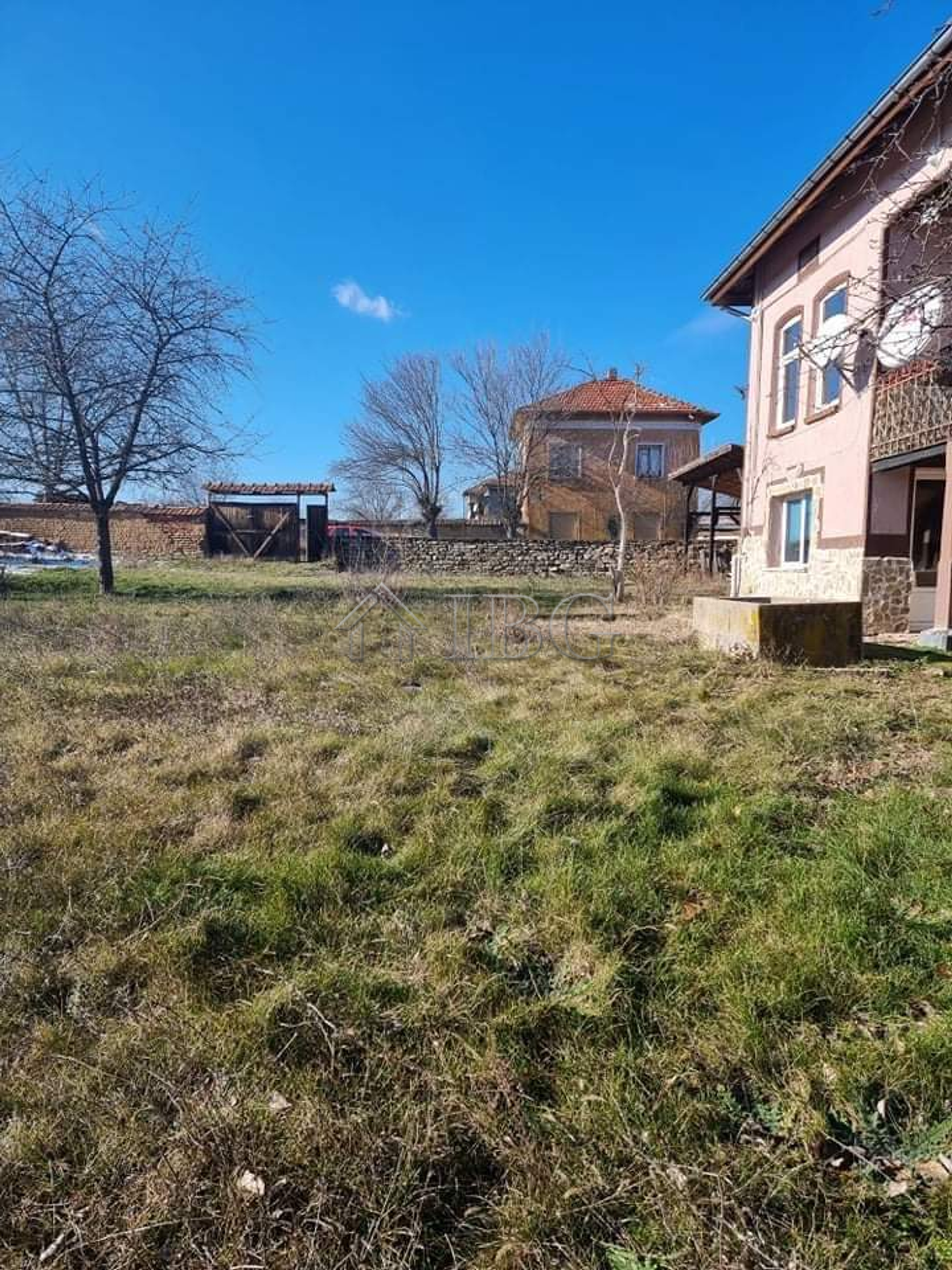 House in Pleven, Pleven Province 10888704