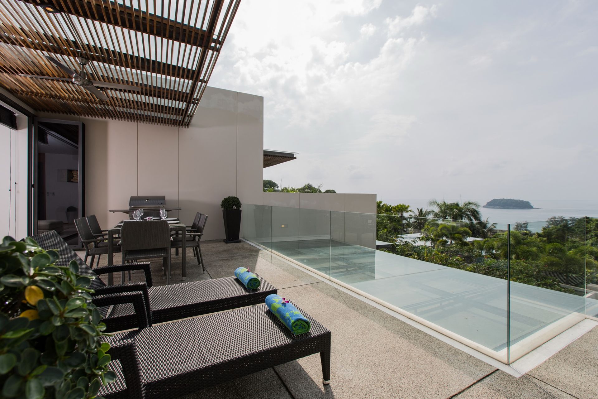 Condominium in Ban Kata, Phuket 10888873