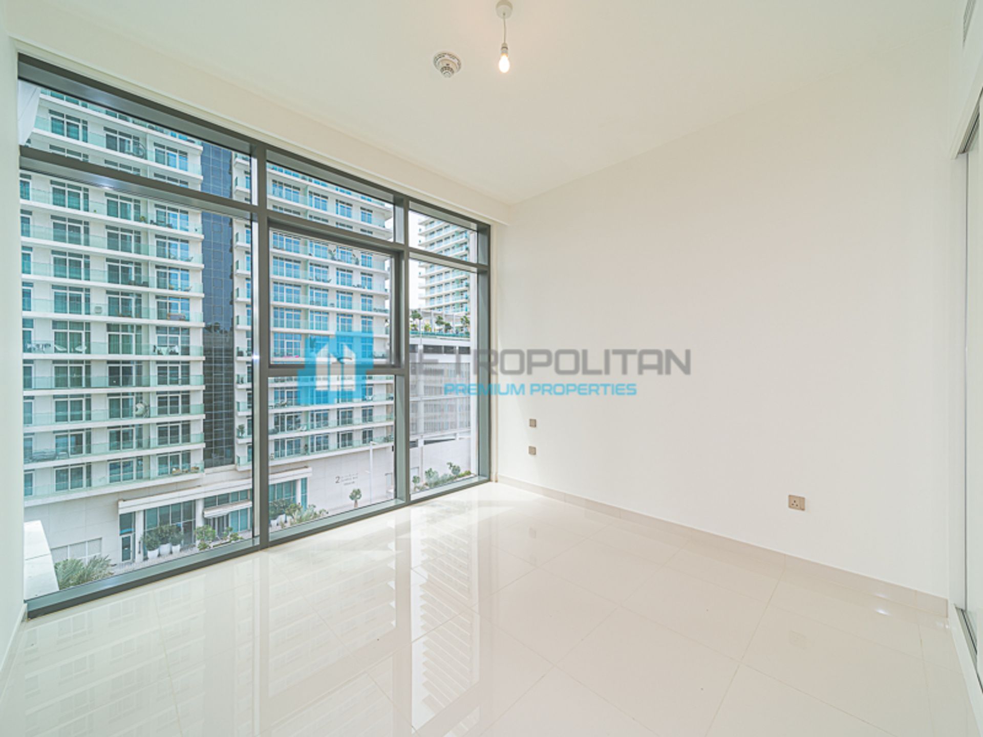 Condominium in Dubai, Dubai 10889827