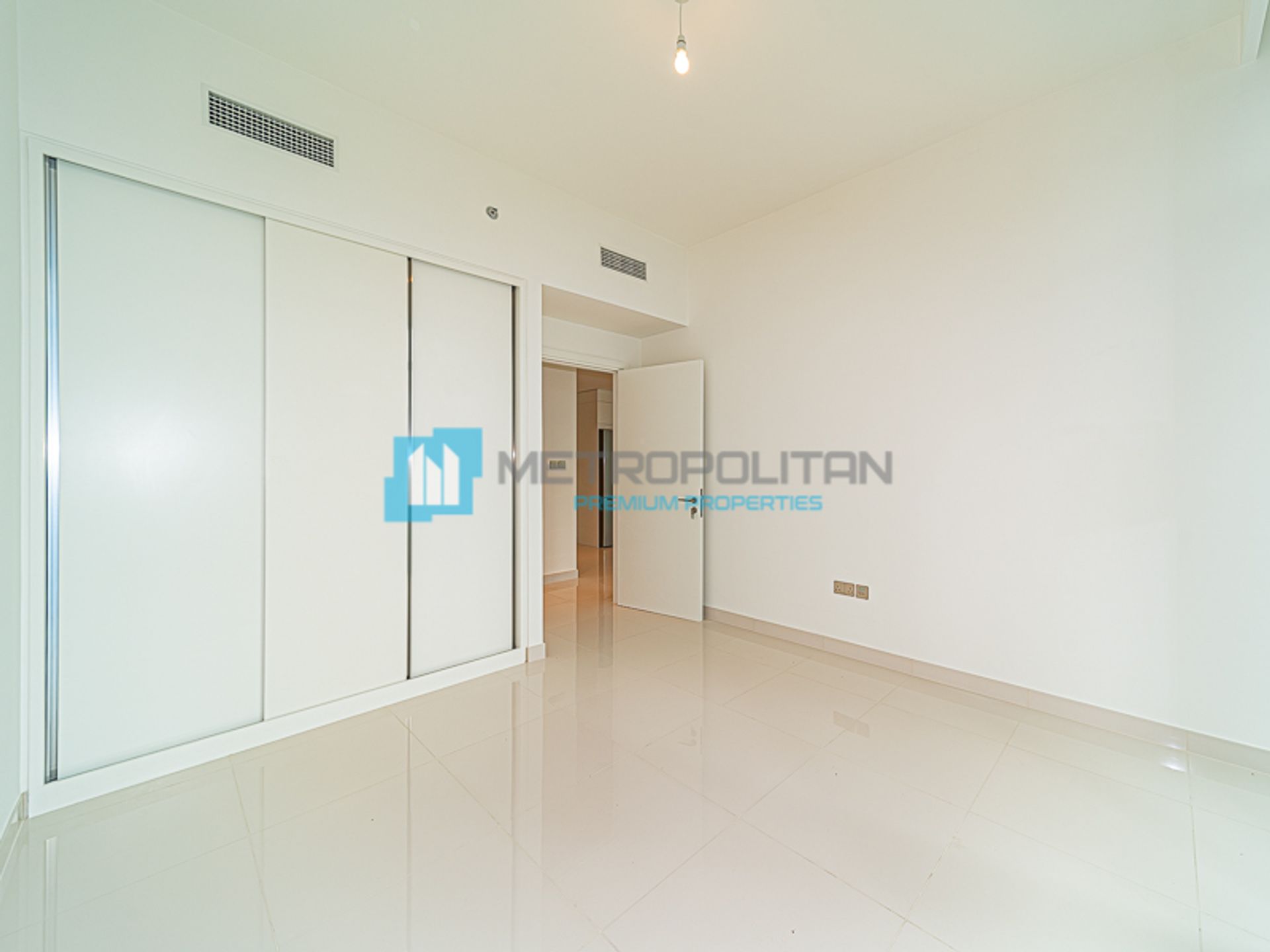 Condominium in Dubai, Dubayy 10889827